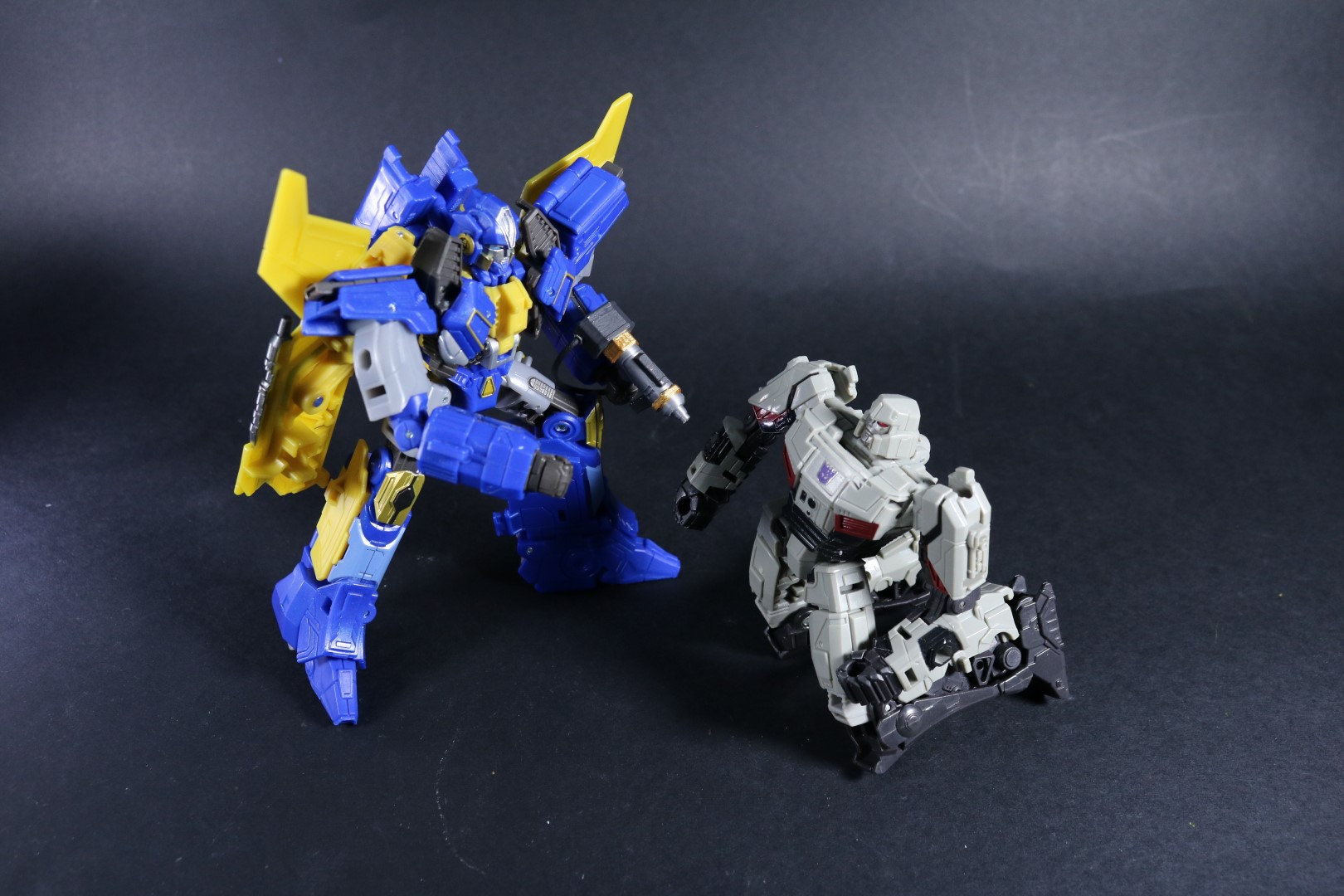 Branding Gun for Studio Series Transformers One Sentinel Prime — miniatura 5