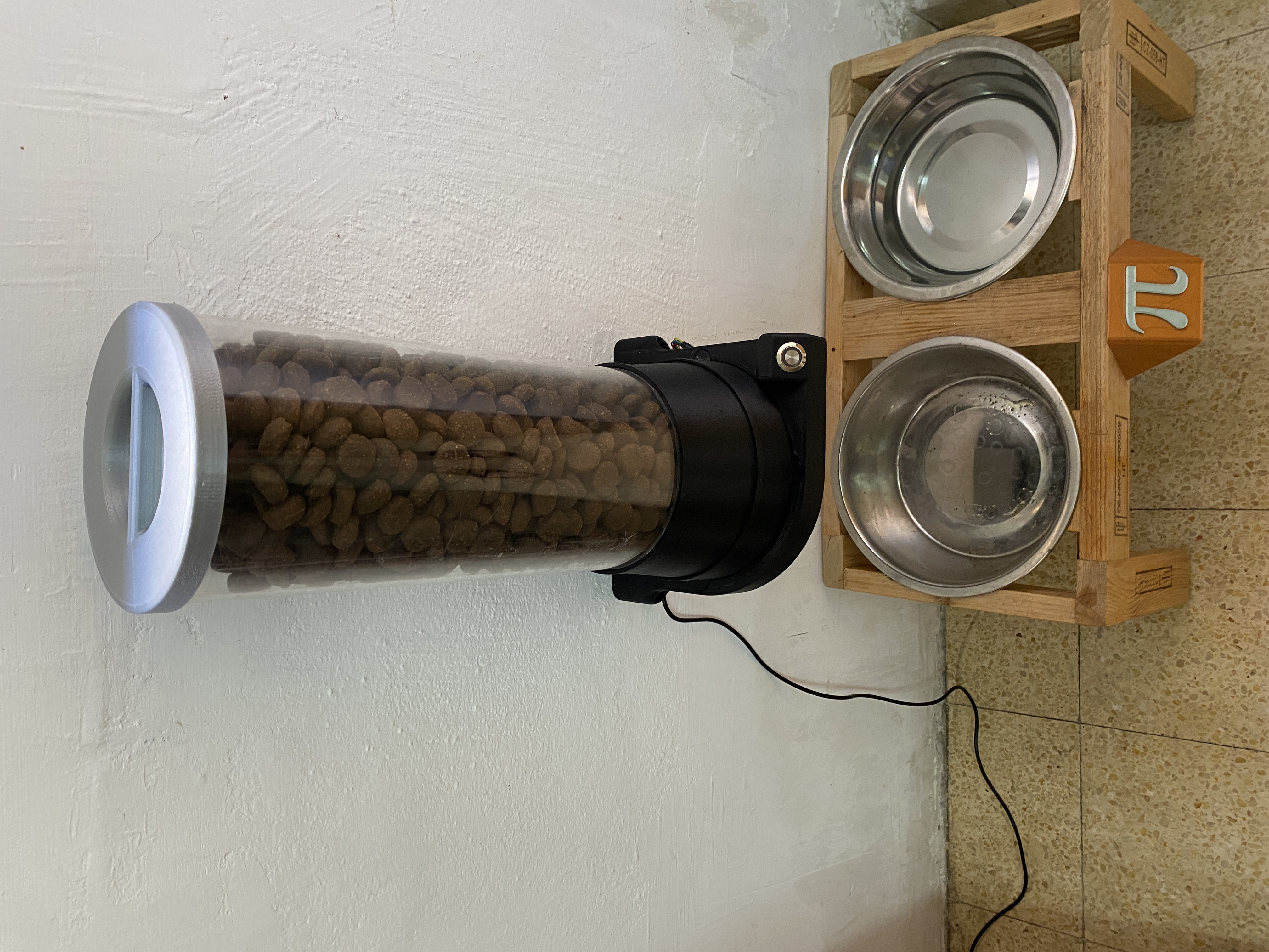 Miniatura 9 do modelo 3D Automatic Pet Feeder