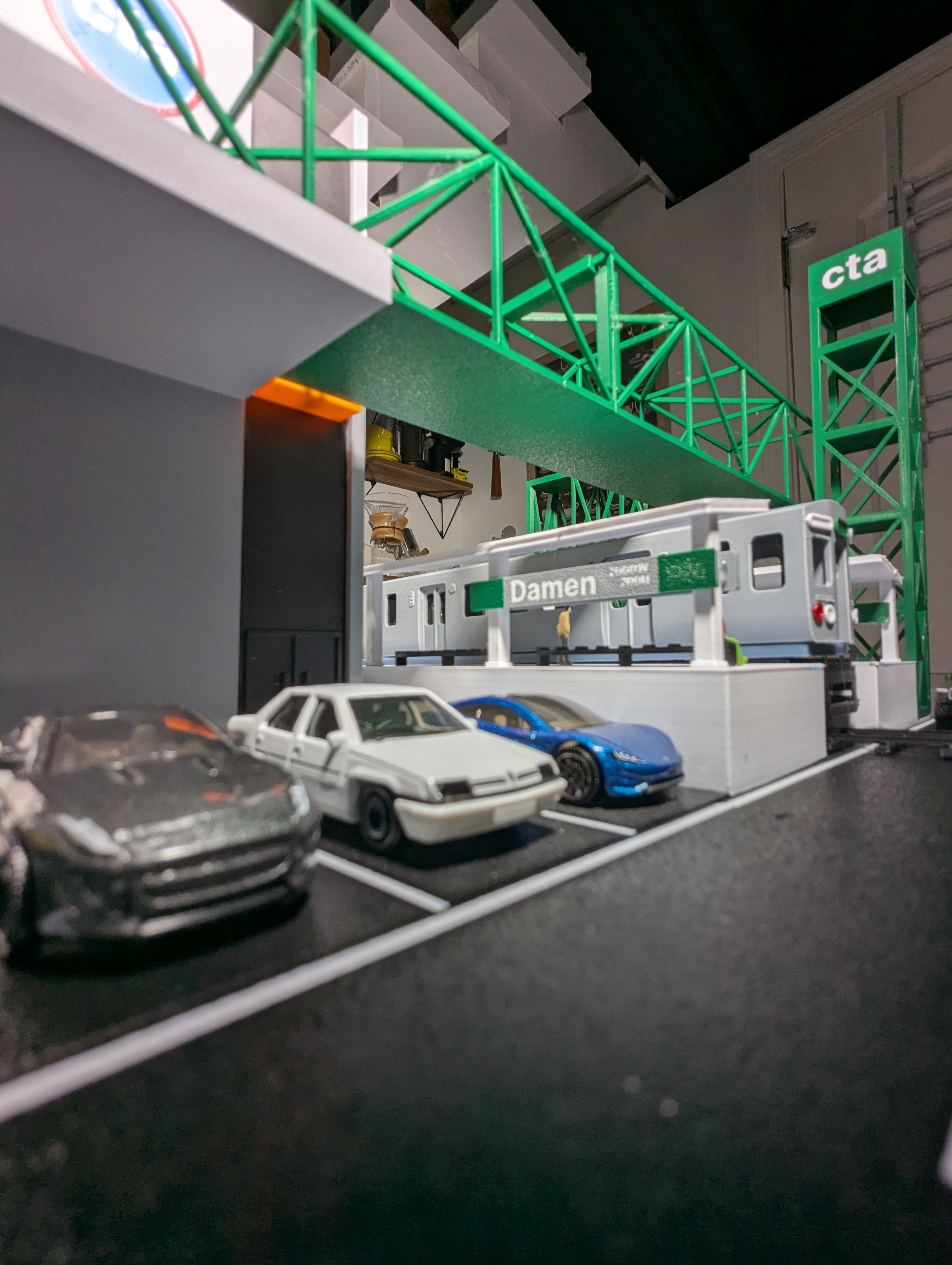 CTA Damen Green Line Station - 1:64 Scale Diorama — thumbnail 21