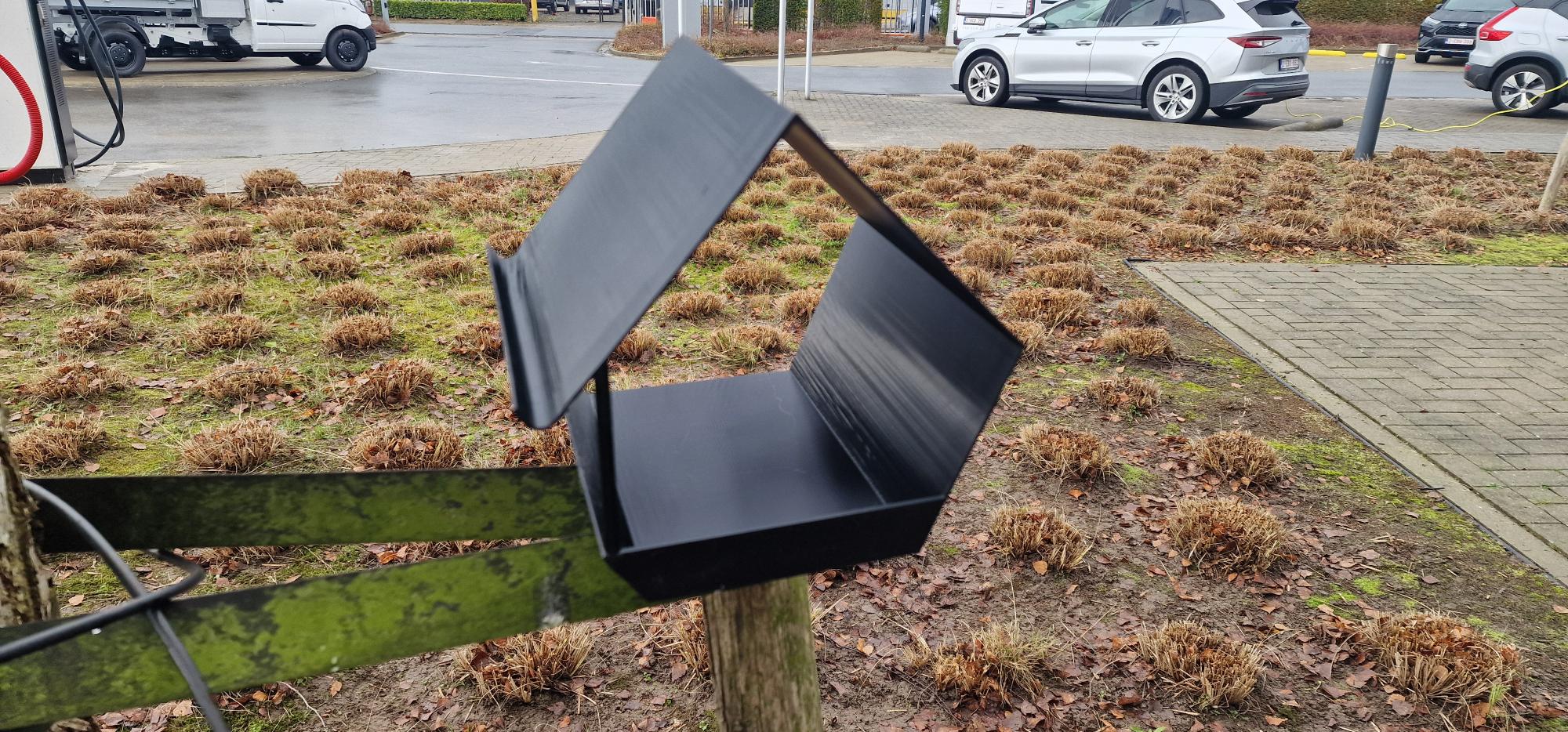 Birdfeeder — thumbnail 5