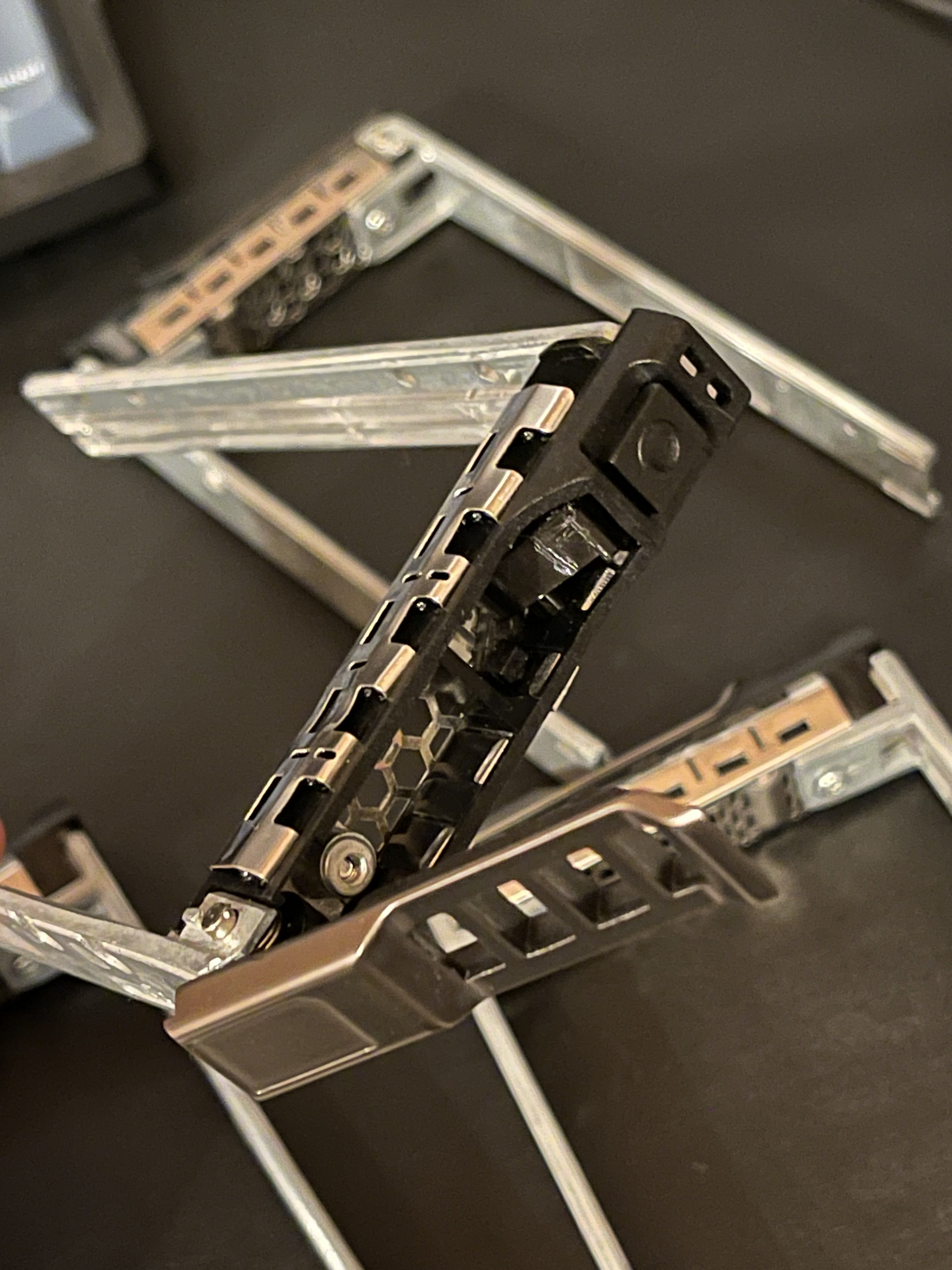 Dell Poweredge R610 Disk Tray Replacement Latch