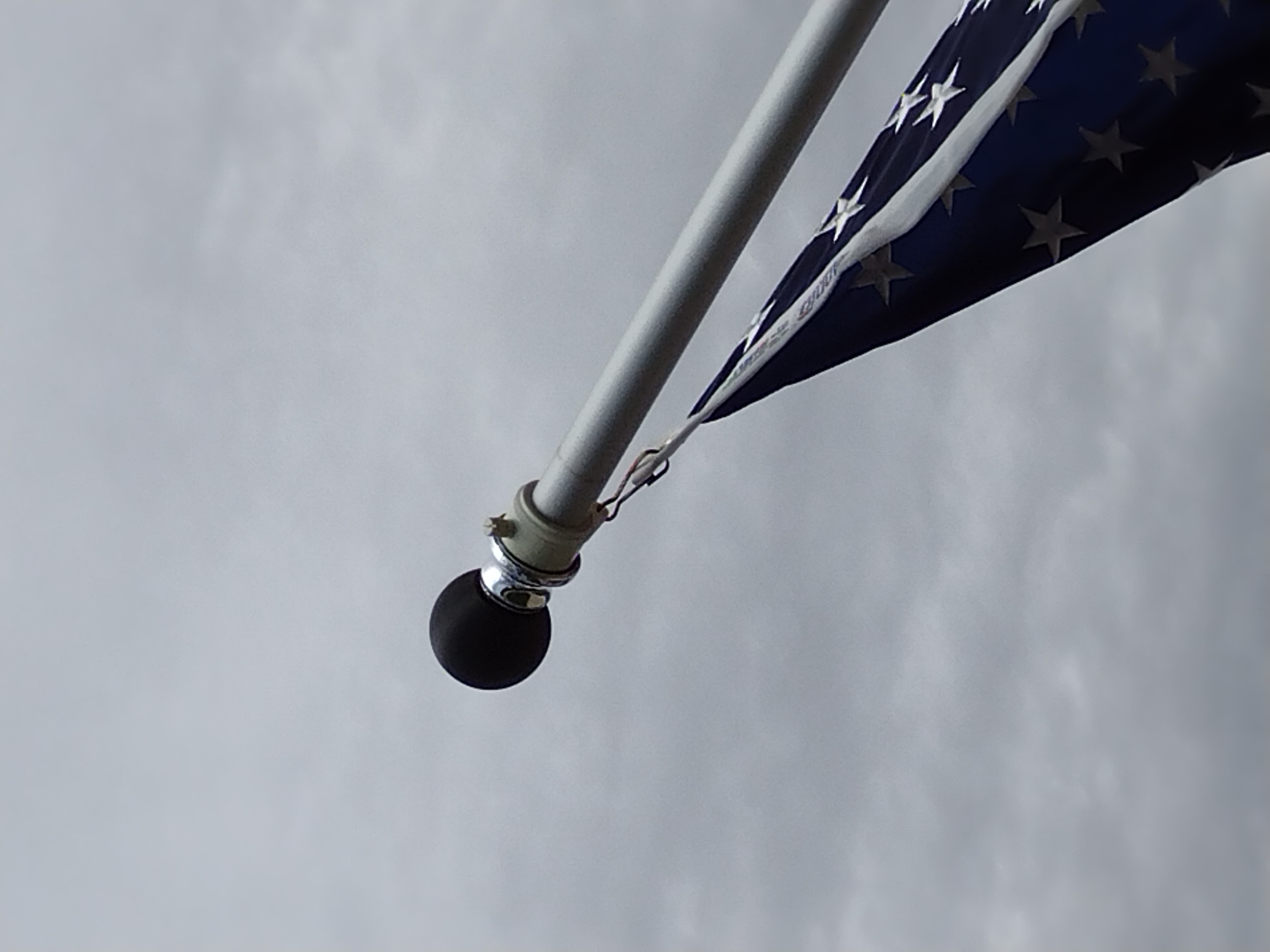 Flagpole ball