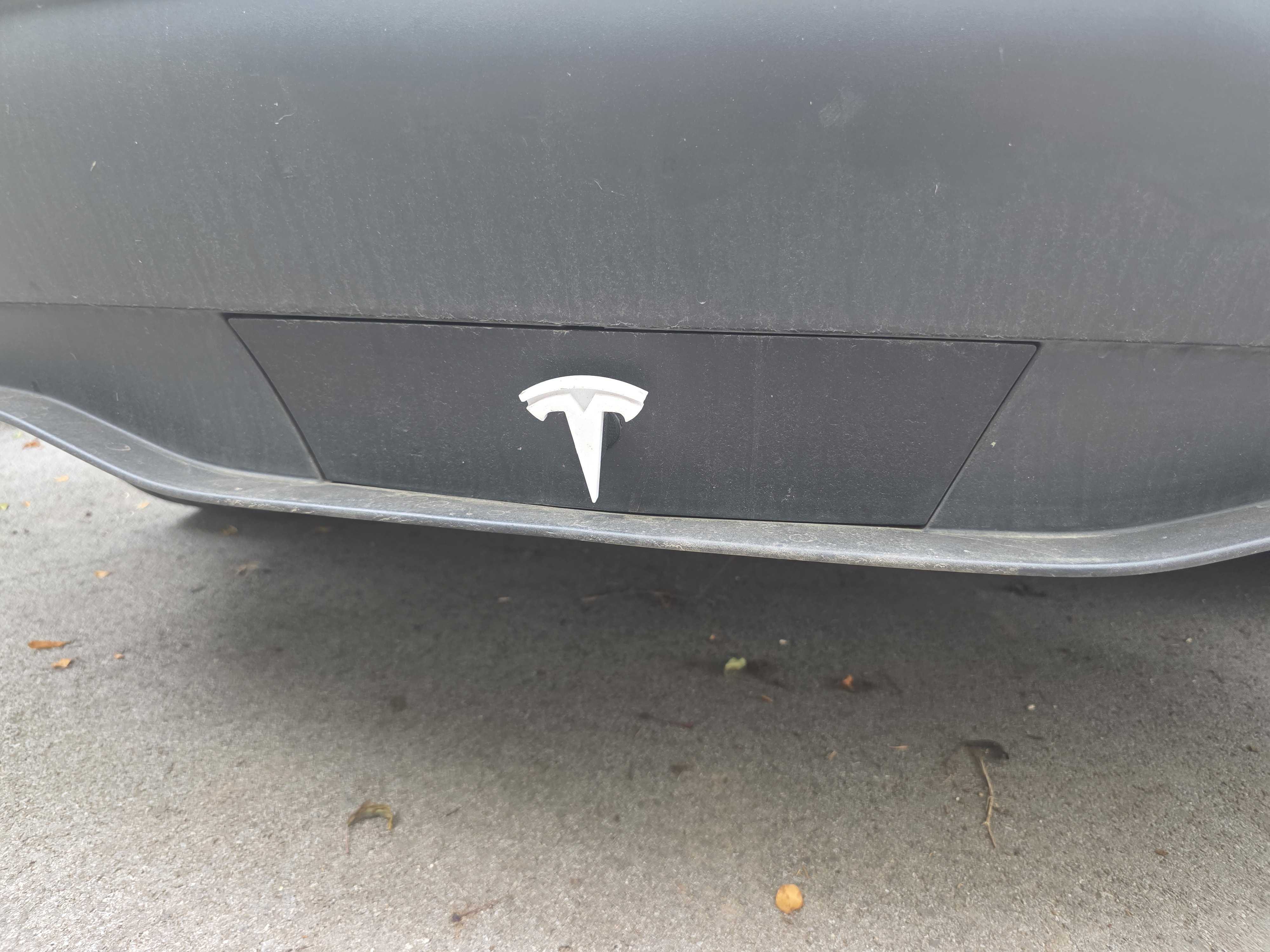 Tesla Hitch Cover Pull Handle