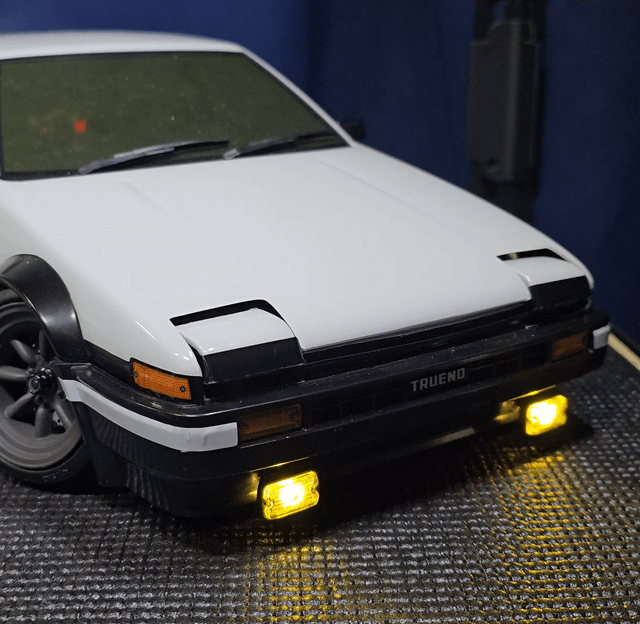Duel servo Headlight mod for Kyosho Fazer D2 AE86