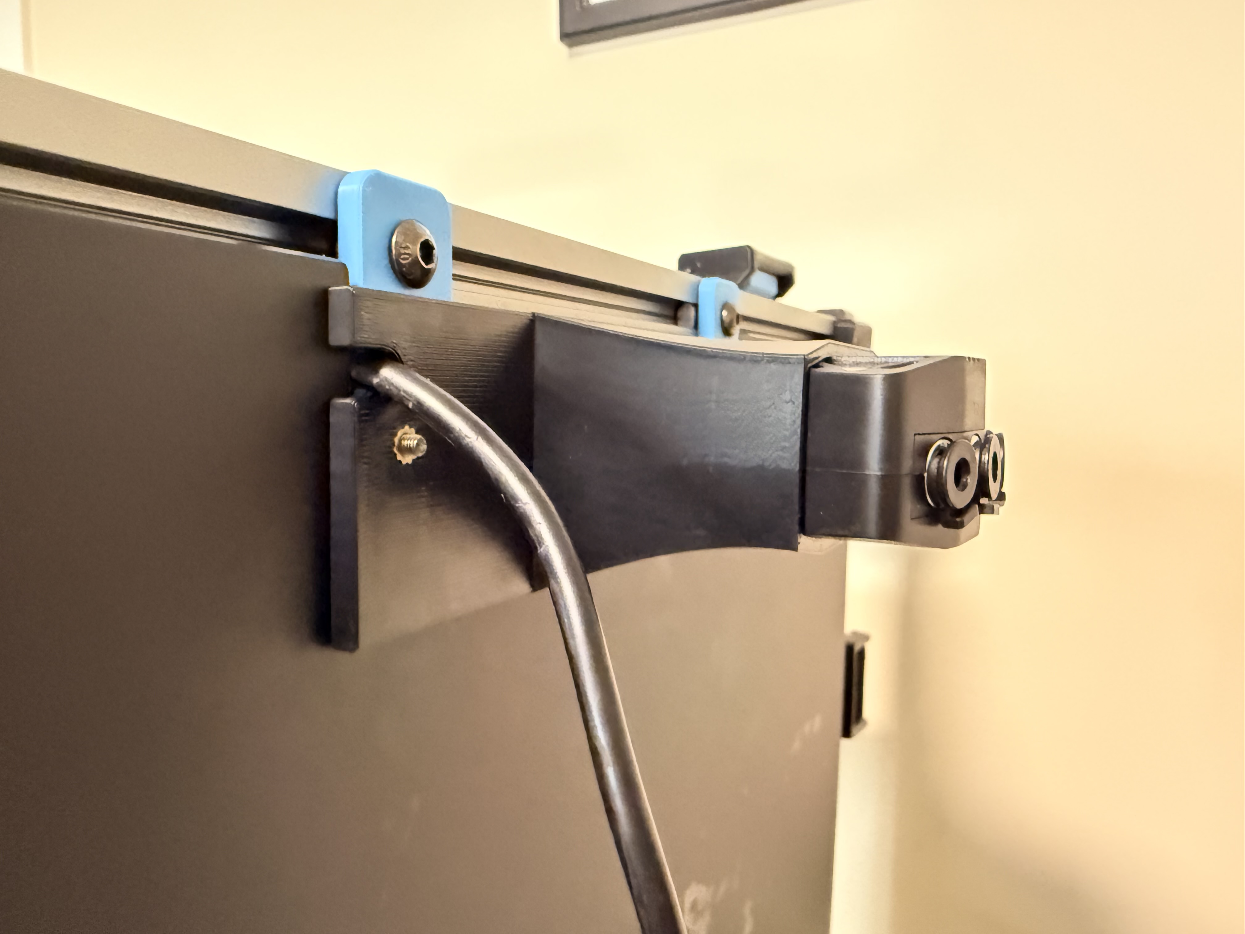 Voron Trident / V2.4 Exhaust Cover for BTT VVD Filament Buffer