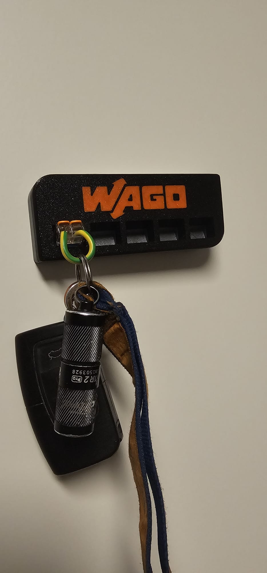 WAGO-Hold for your keys. Securely connected !