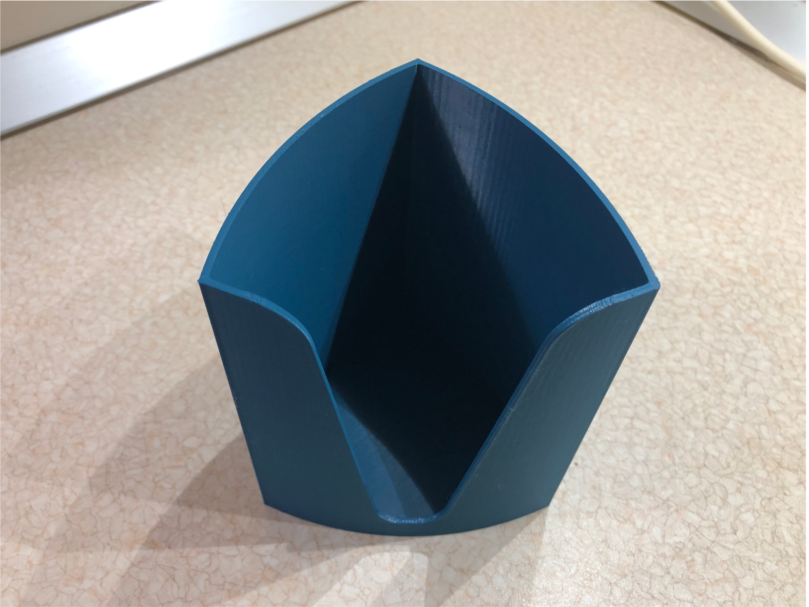 Multitool Triangular Sandpaper Storage — thumbnail 3