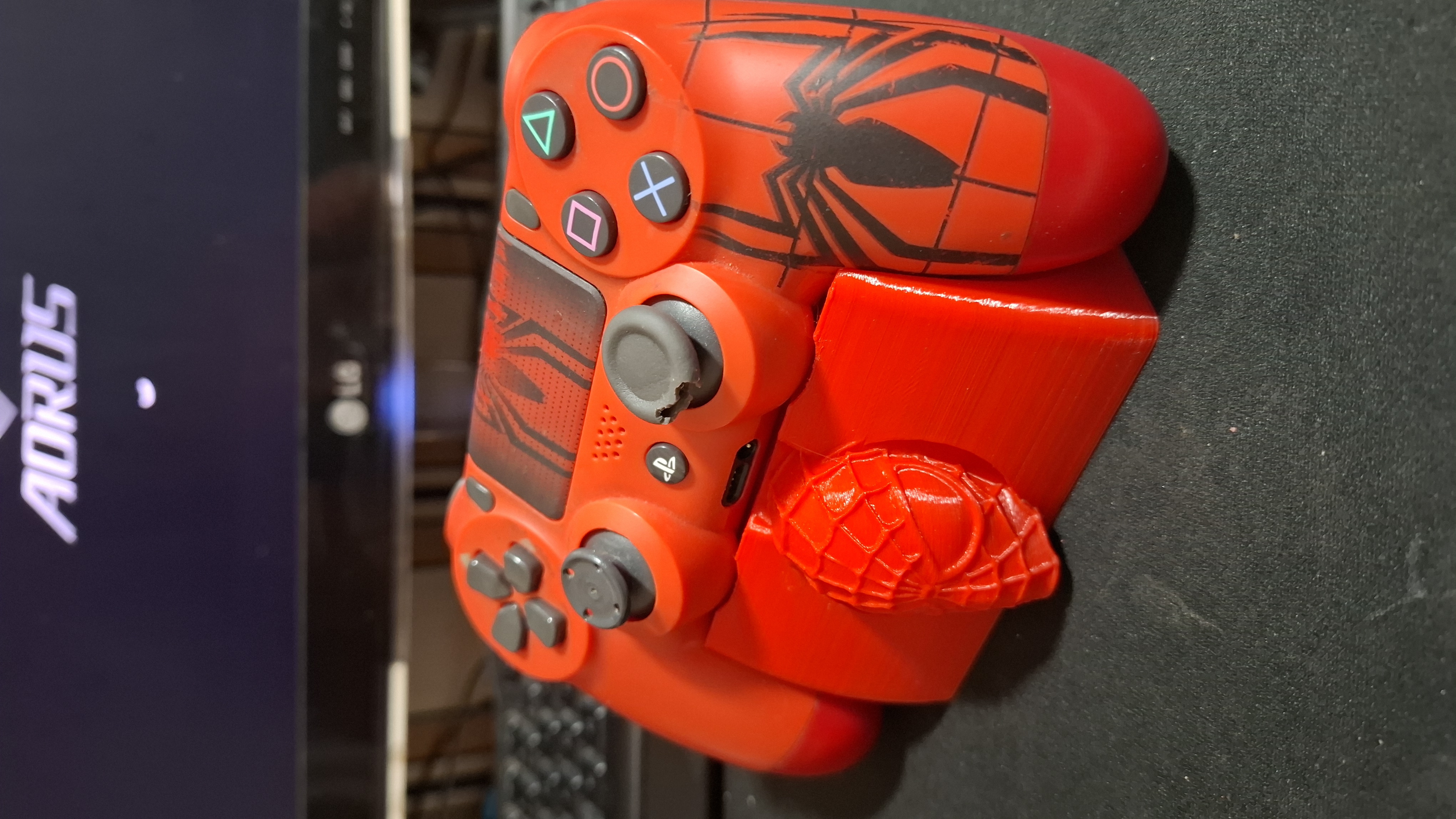 Miniatura 3 do modelo 3D PS4 SPIDER-MAN CONTROLLER SUPPORT