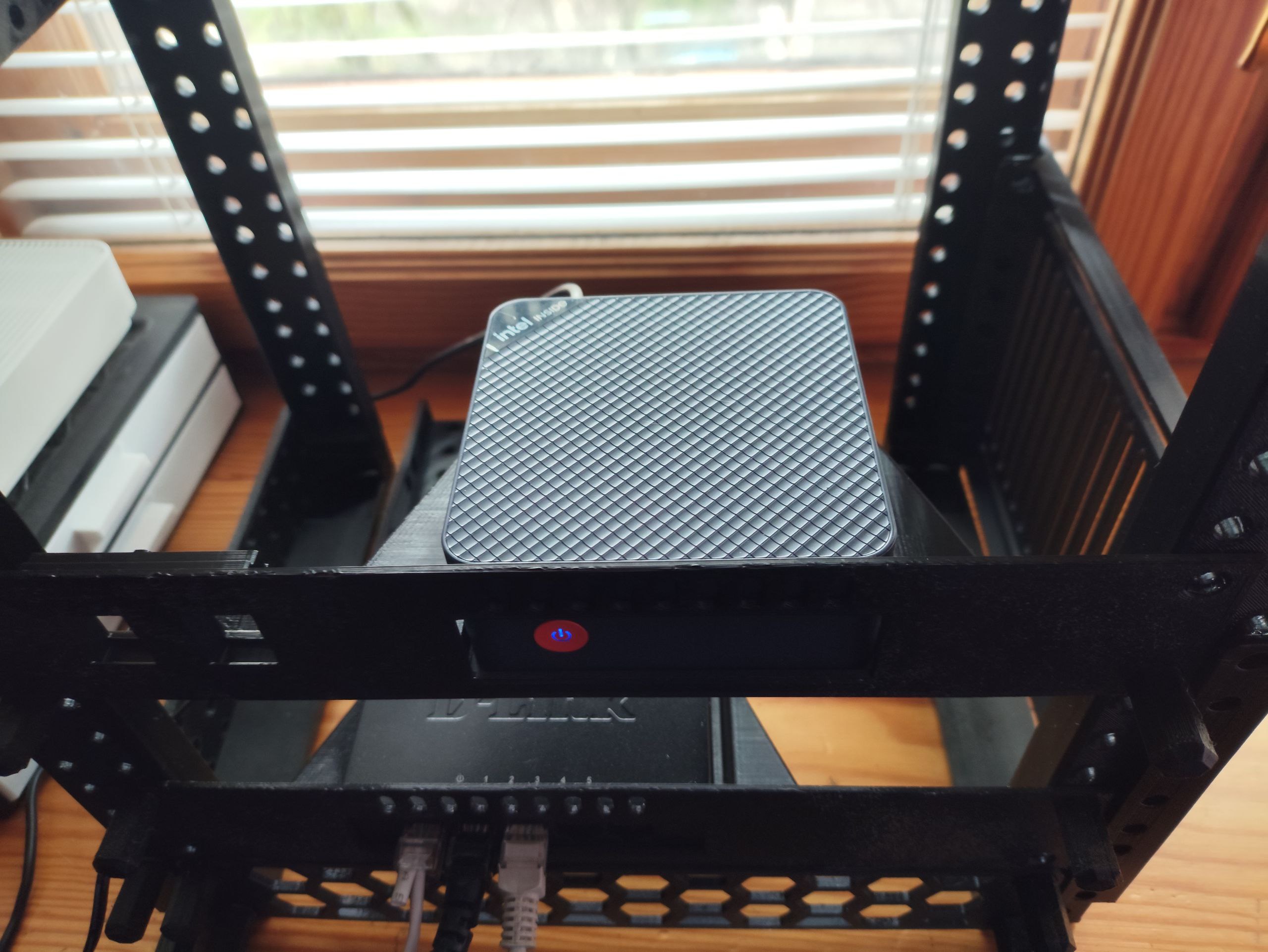 GMKtec G2 PRO  Mini PC 10" Rack mount