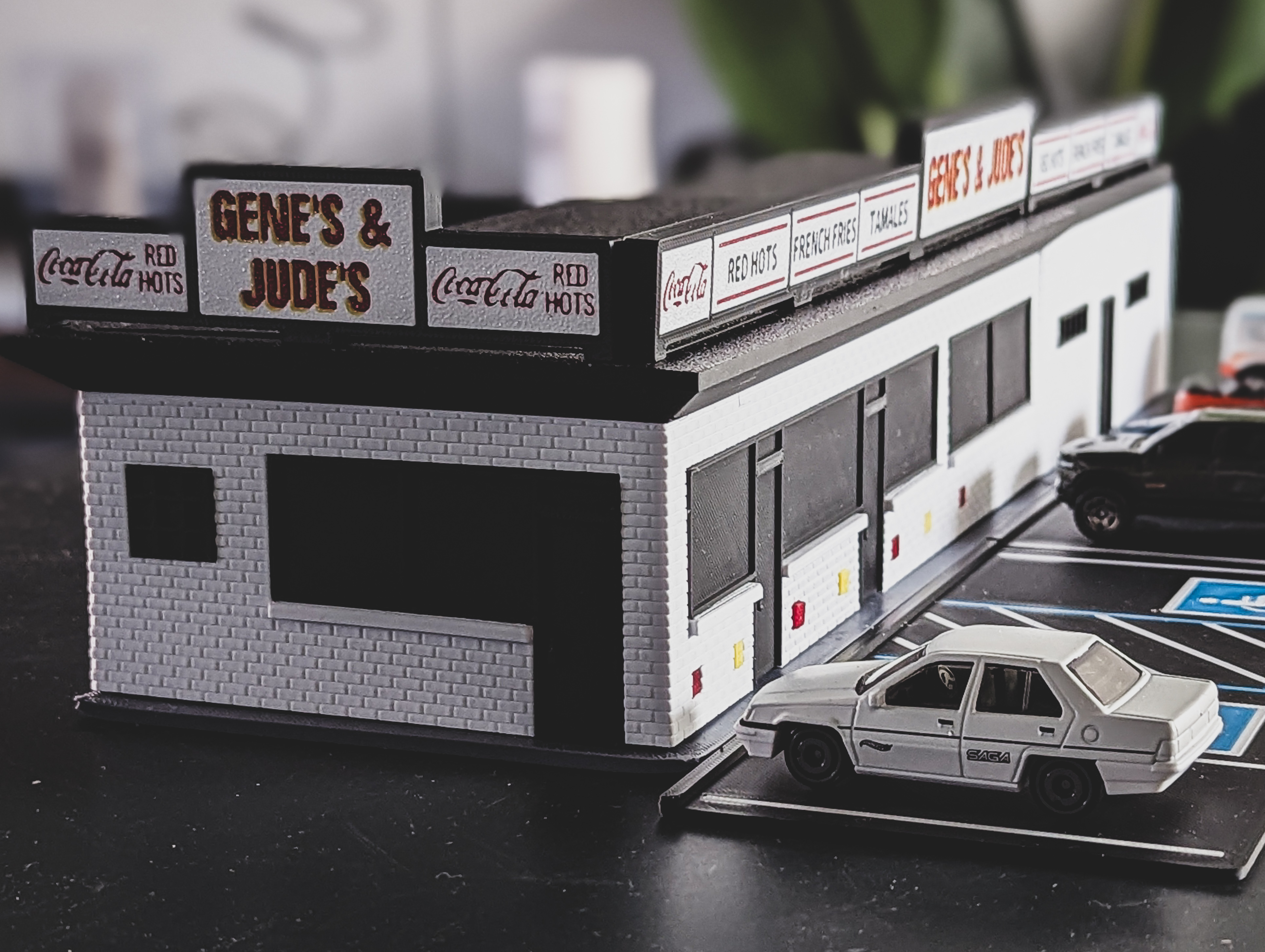 Gene & Jude's Hot Dog Stand - 1/64 Scale Diorama — thumbnail 7