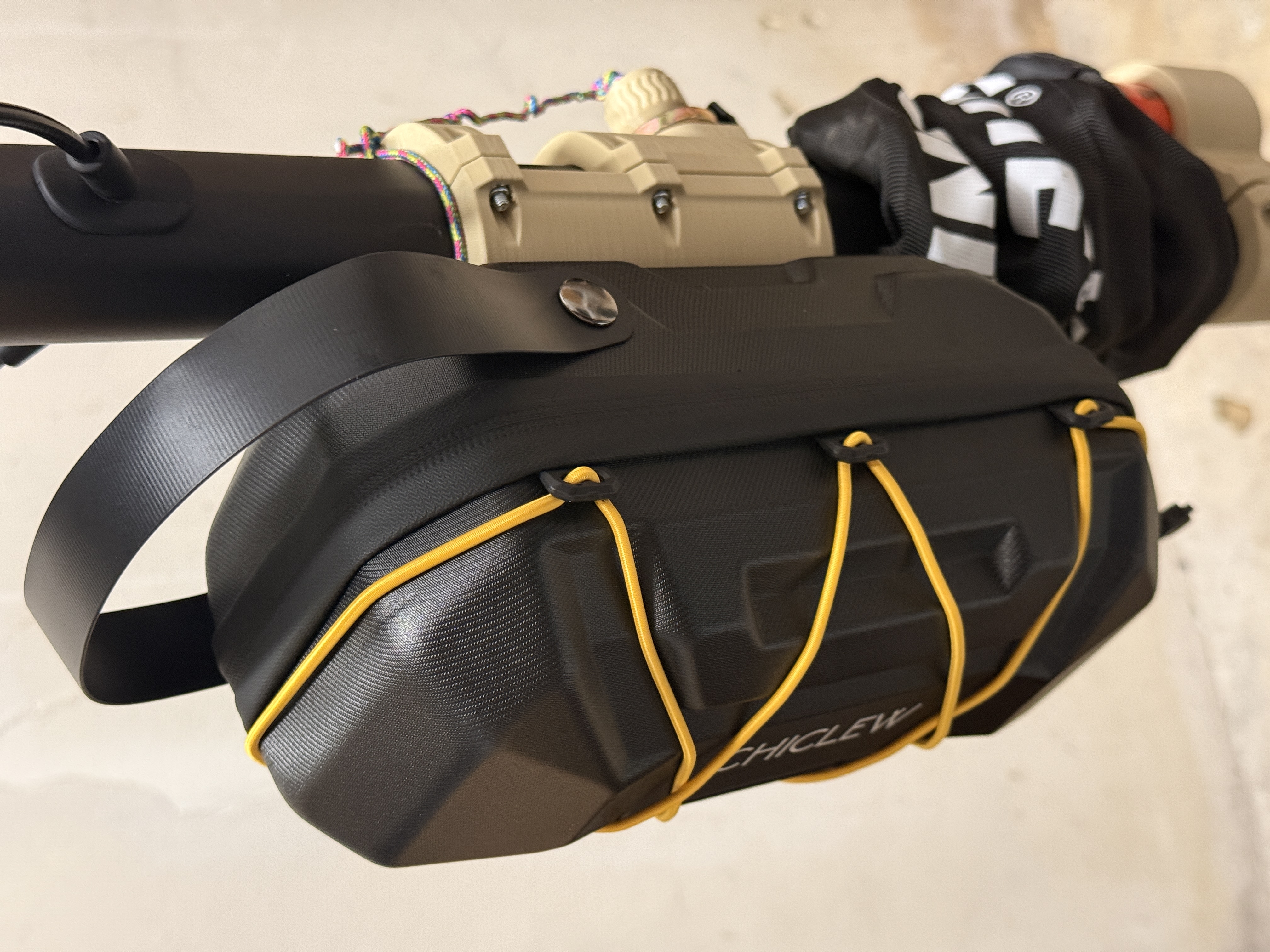 VMAX New VX2 E-Scooter Chiclew 3L bag bracket
