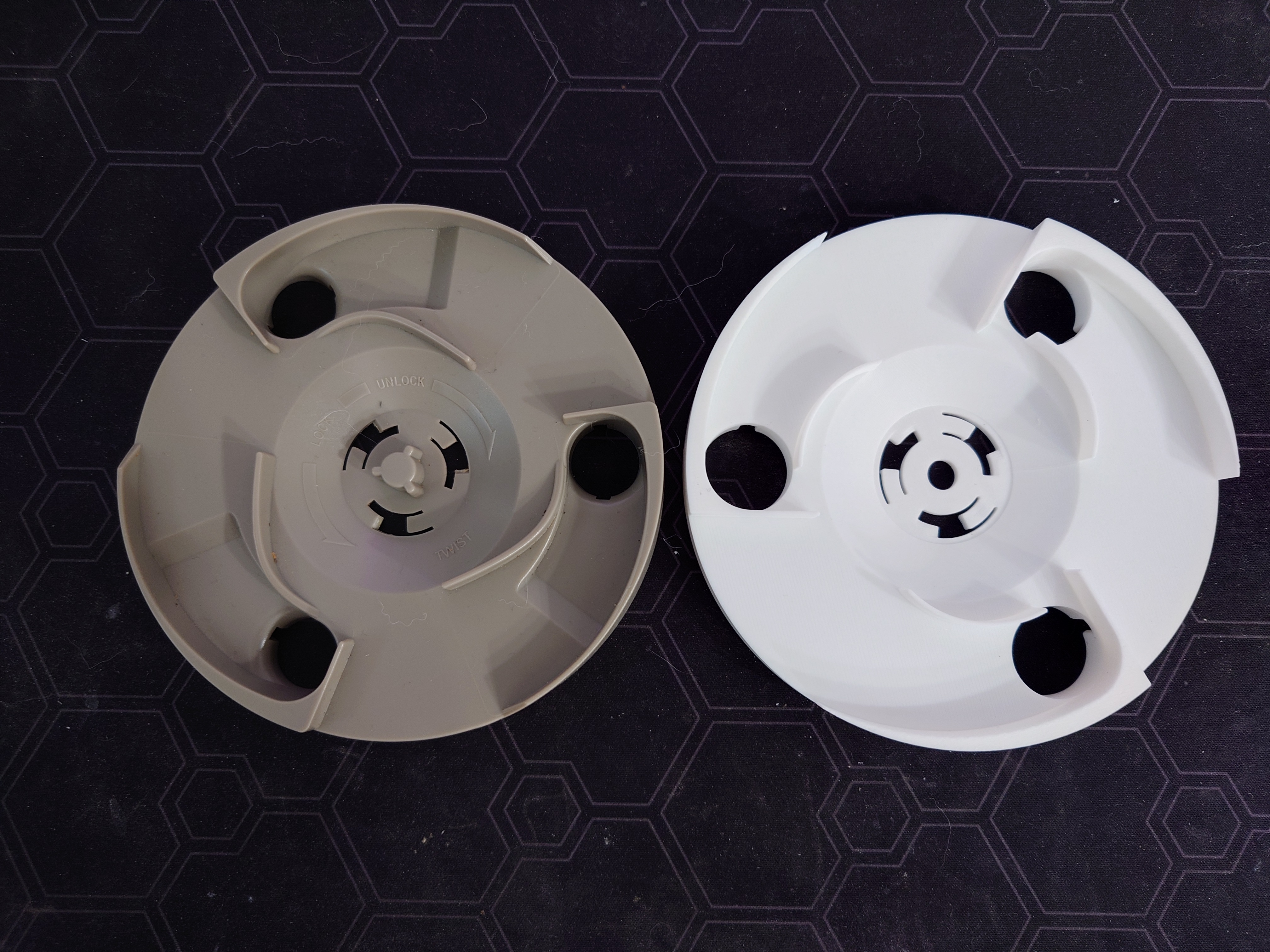 Treat and Train Large Holes Disc 3D model