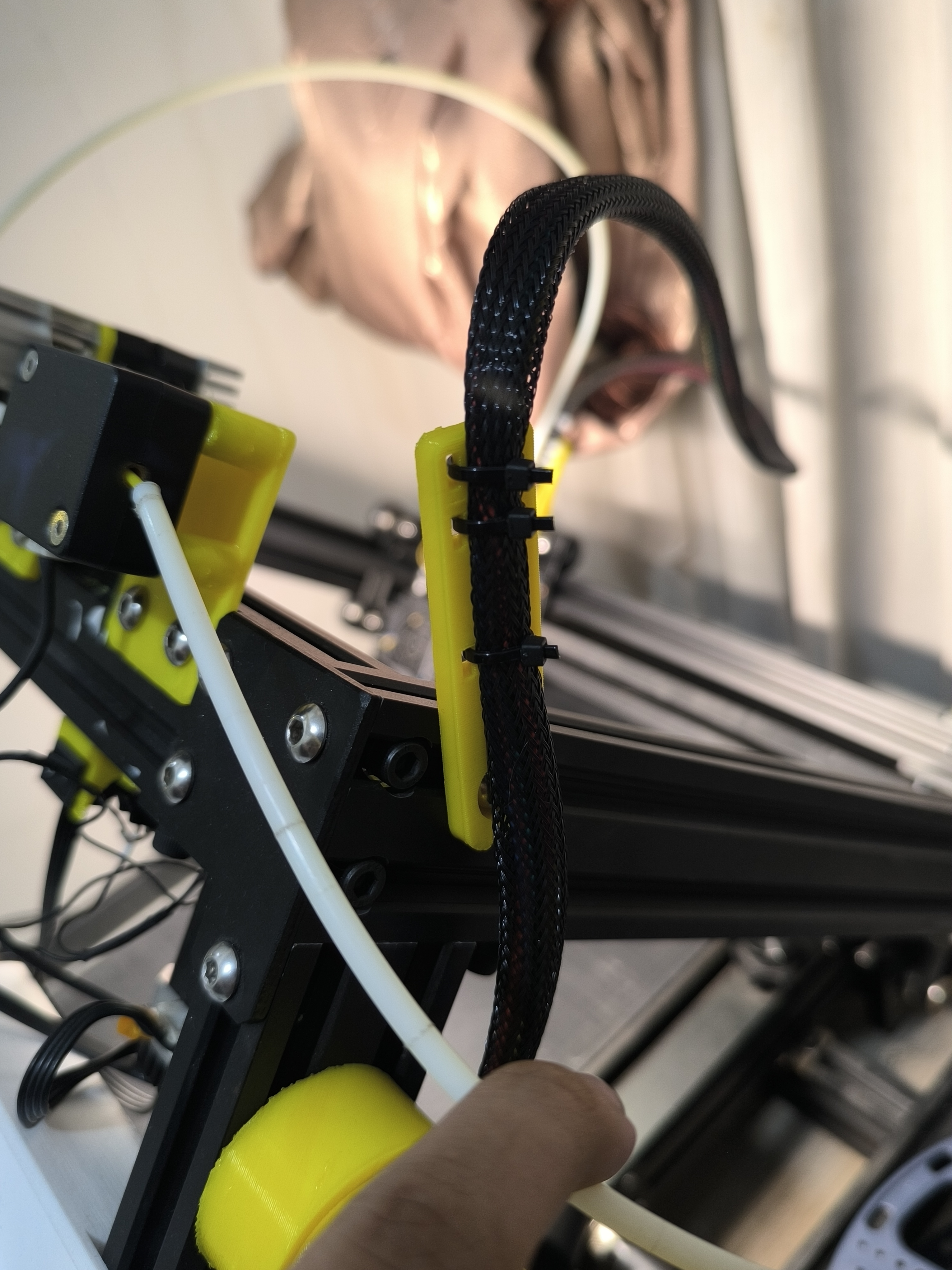 Yet Another Cable Hanger