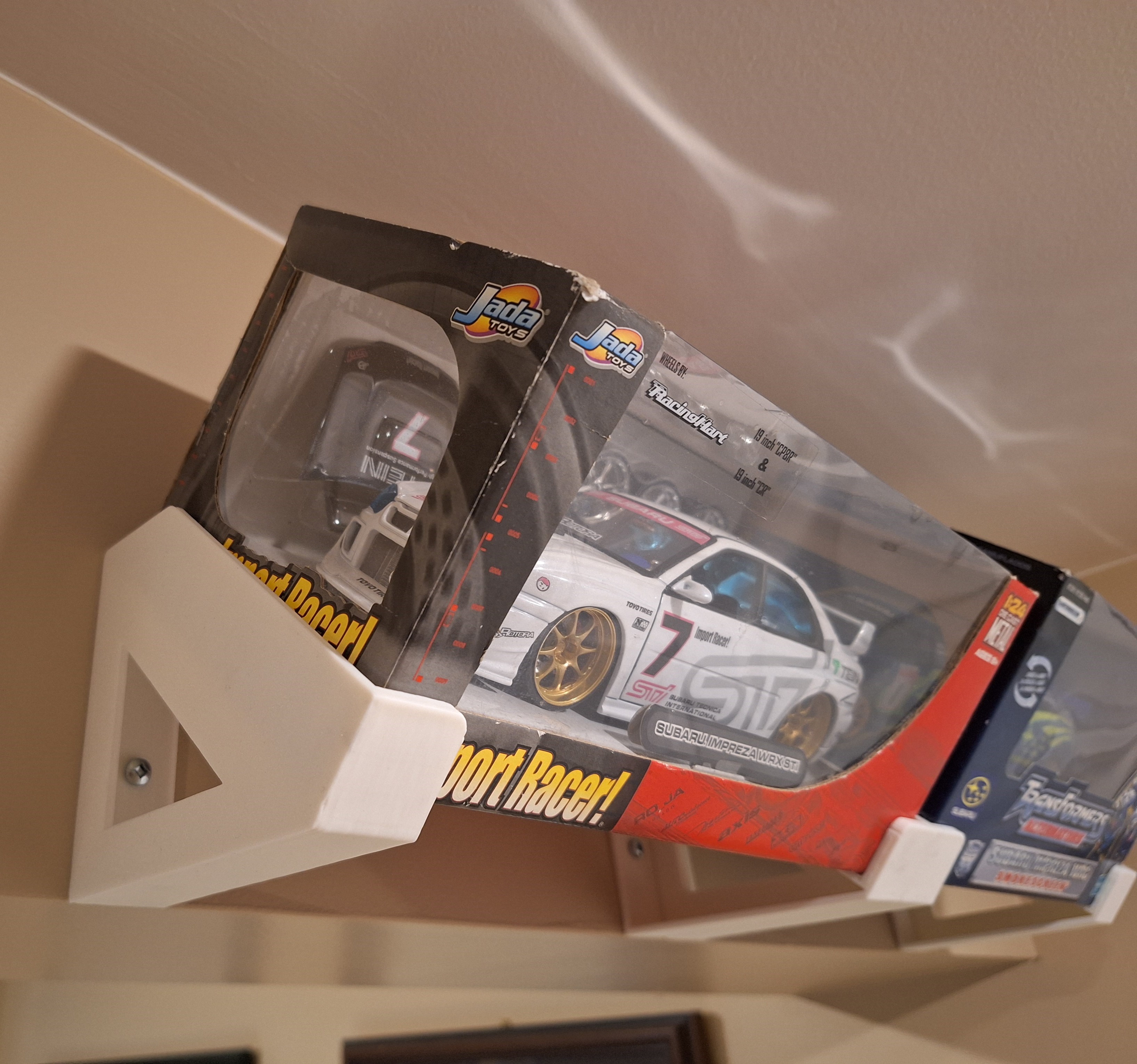 Model Car Wall Display Bracket