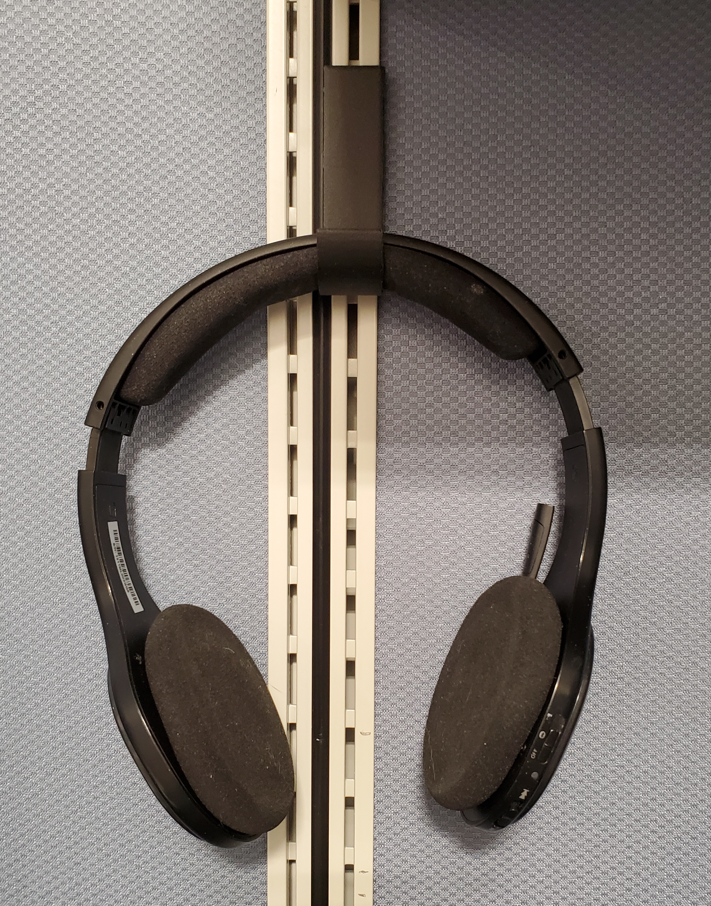 Cubicle Headphone Hanger