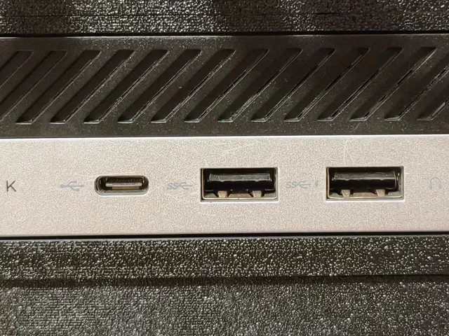10" Mini rack HP Elitedesk mount with optional keystones/couplers