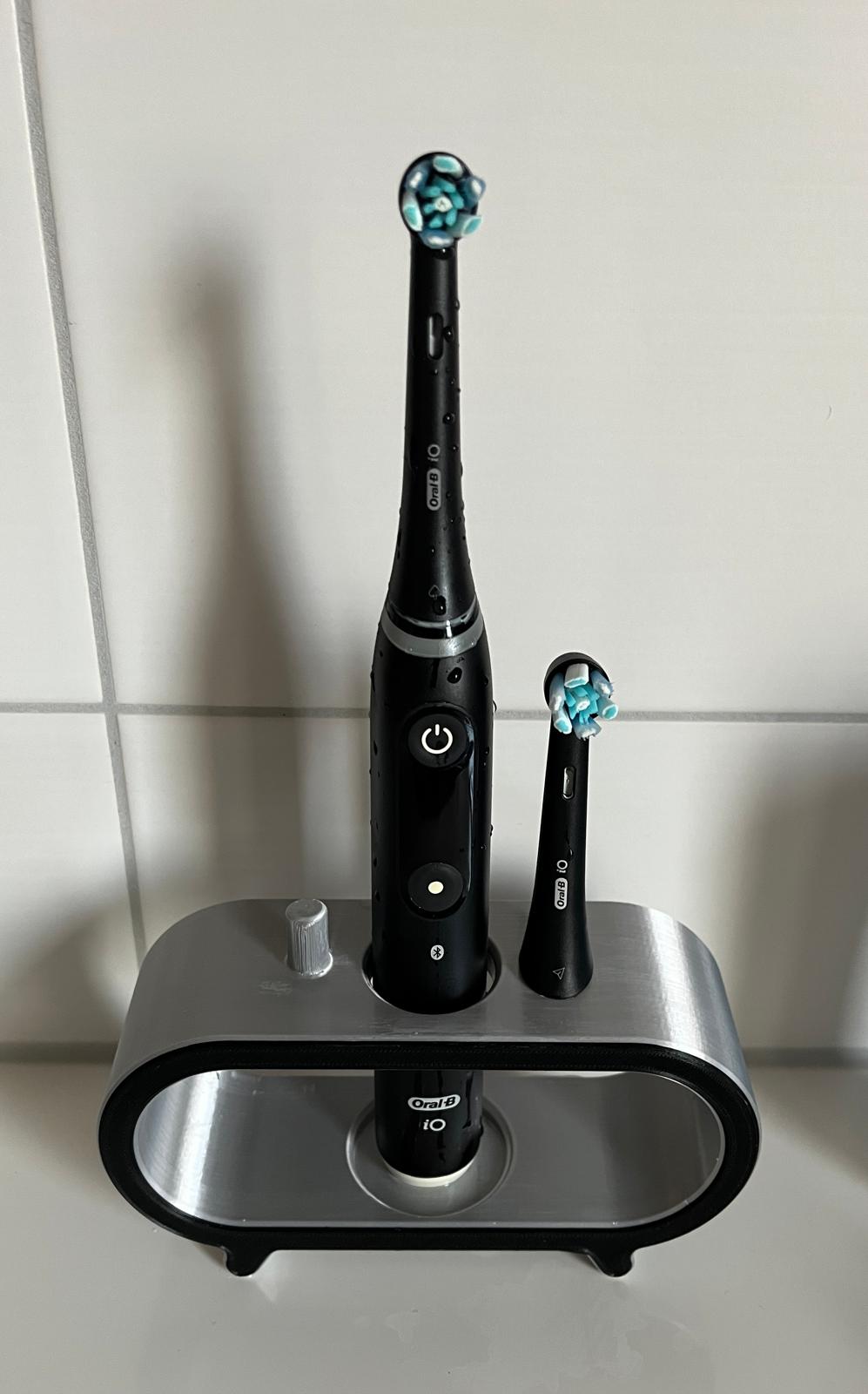OralB iO Toothbrush and head holder 3D model