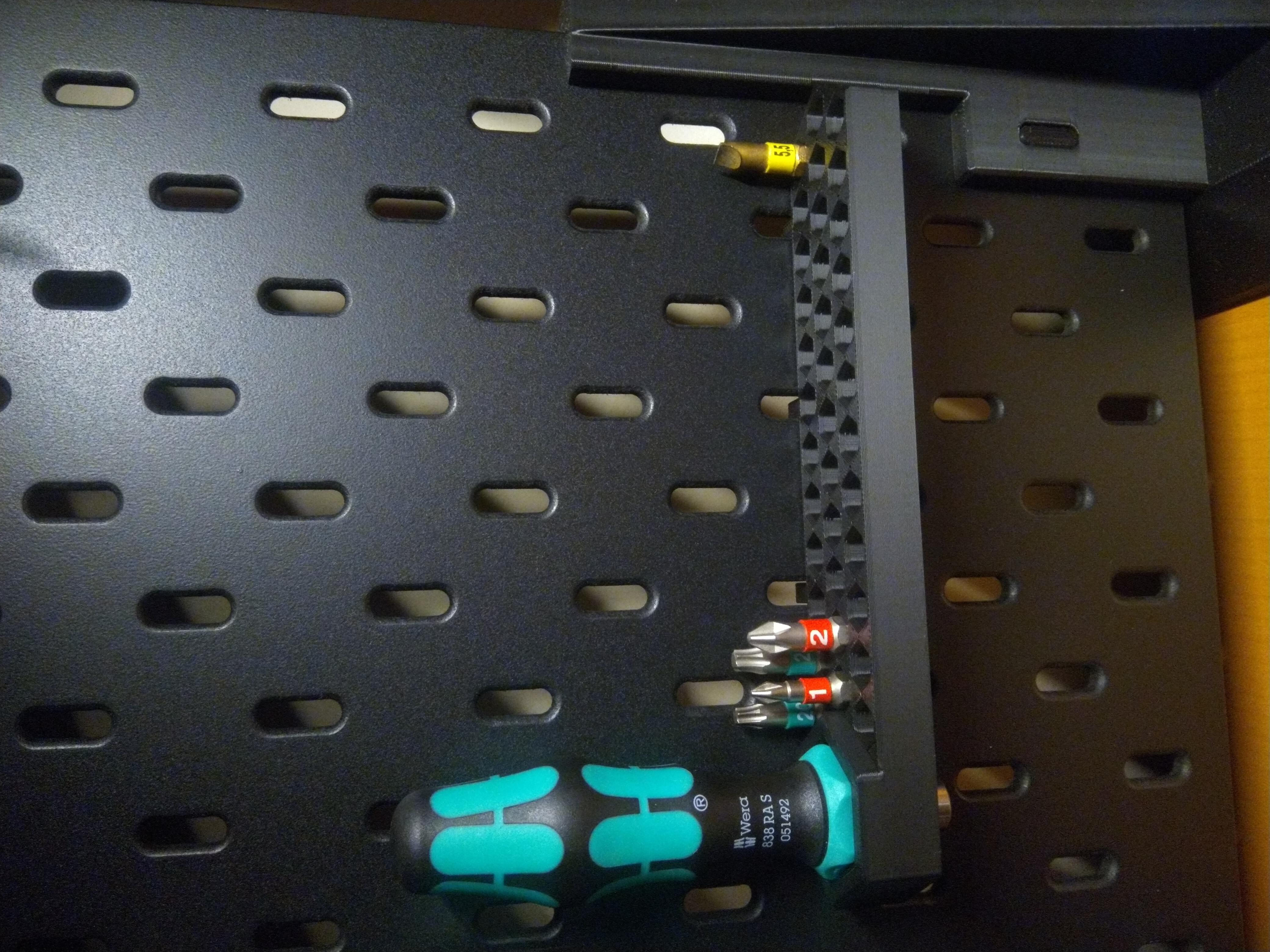 Skadis holder for Wera 838 and 36 bits