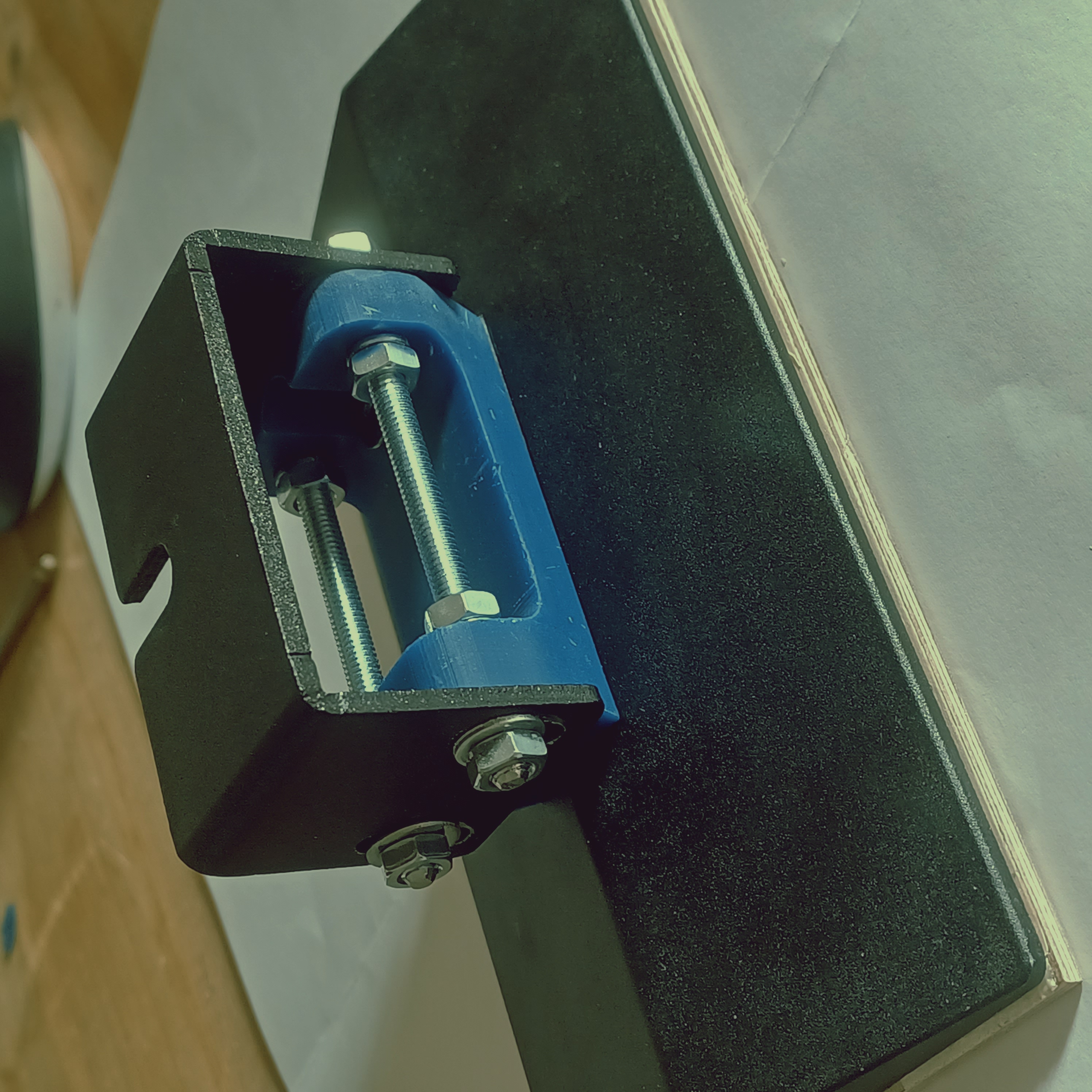 Buildplate holder [Anycubic Photon Mono 4K]