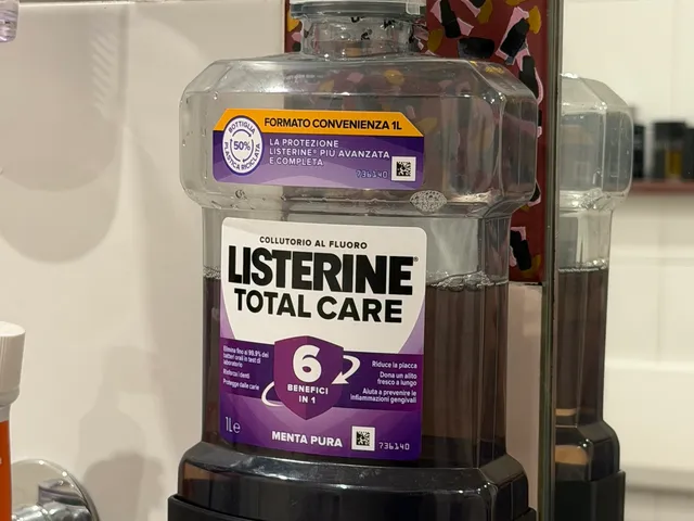 Listerine 1L Bottle Wall Holder / Tray (EU)