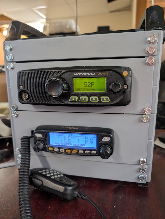 Yaesu FTM-100DR Faceplate / Trunnion for 10" rack