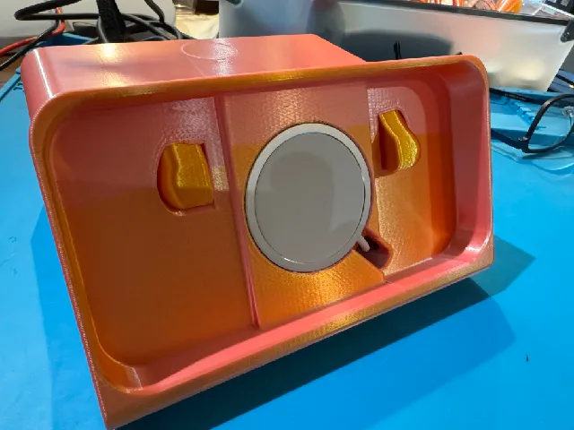 iPhone Standby Mode Dock and USB Charging Station, Remix from Scott Yu-Jan & OVERWERK