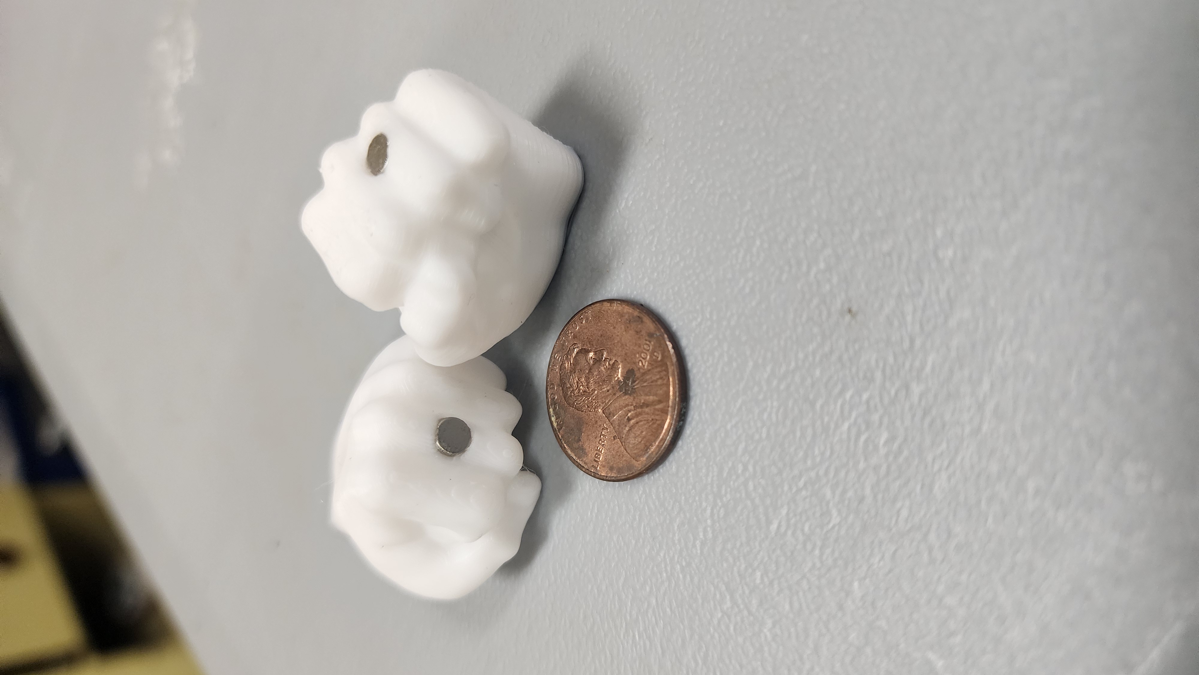 Fist Bump - magnetic sweatshirt beads