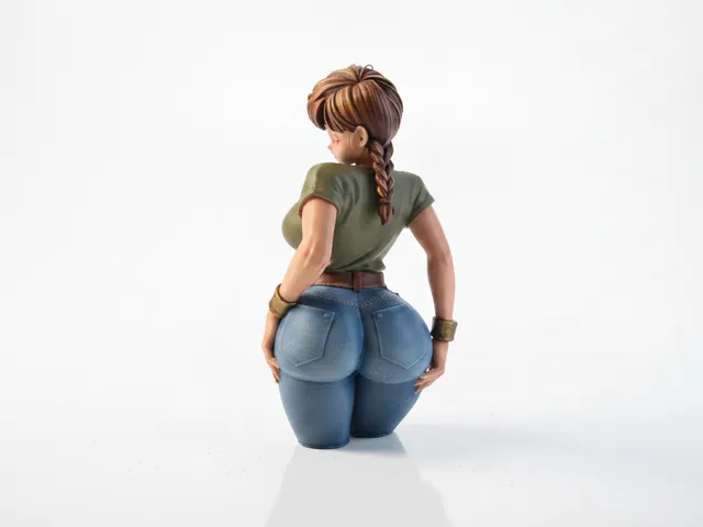 Busty Lady Bust Female Figure 3D Printable
