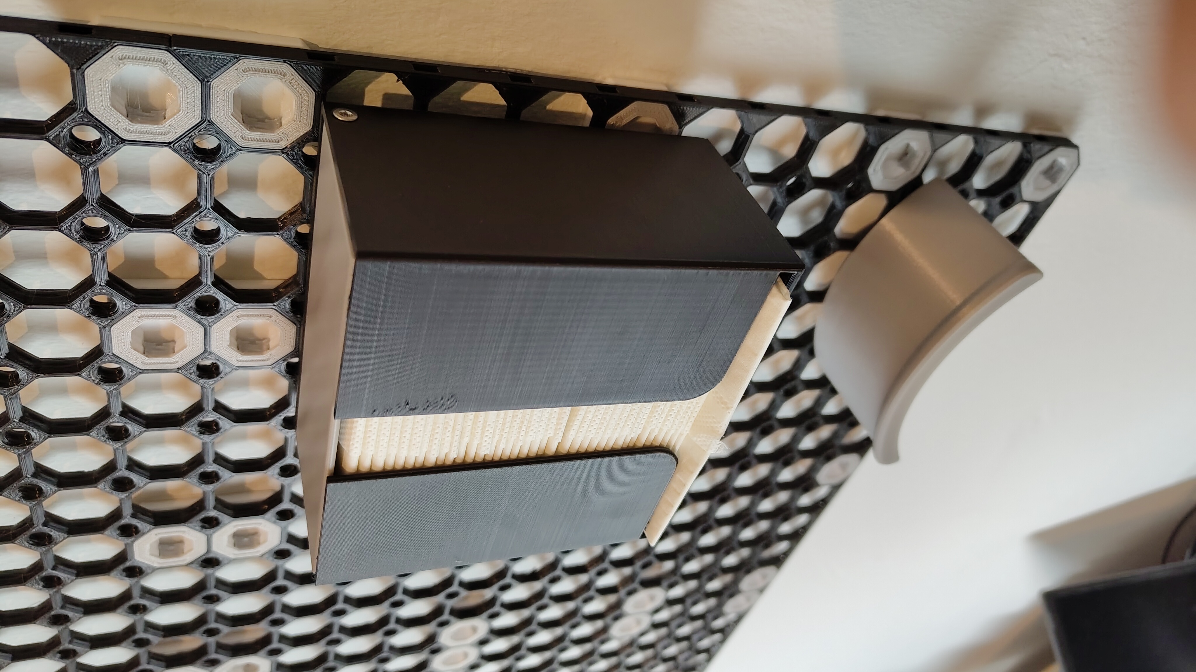 Tissue box for multiboard (via Fix Point)