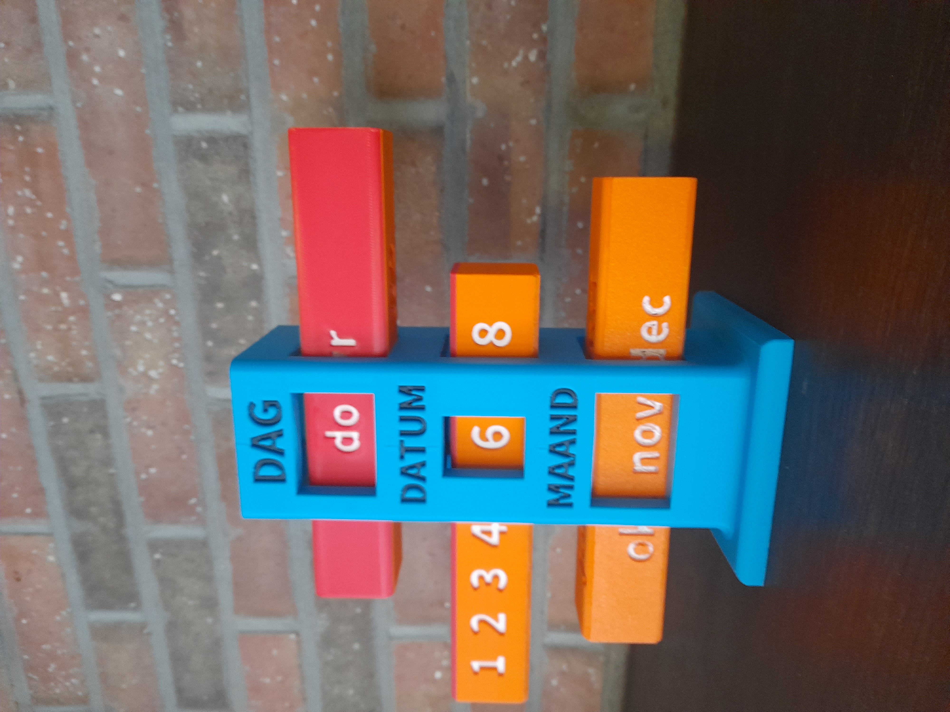 A Vertical Calendar!!