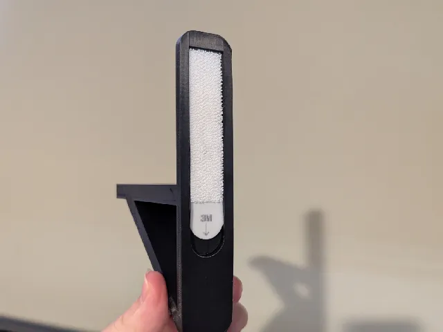 Command Strip Flower Pot shelf - Velcro Base