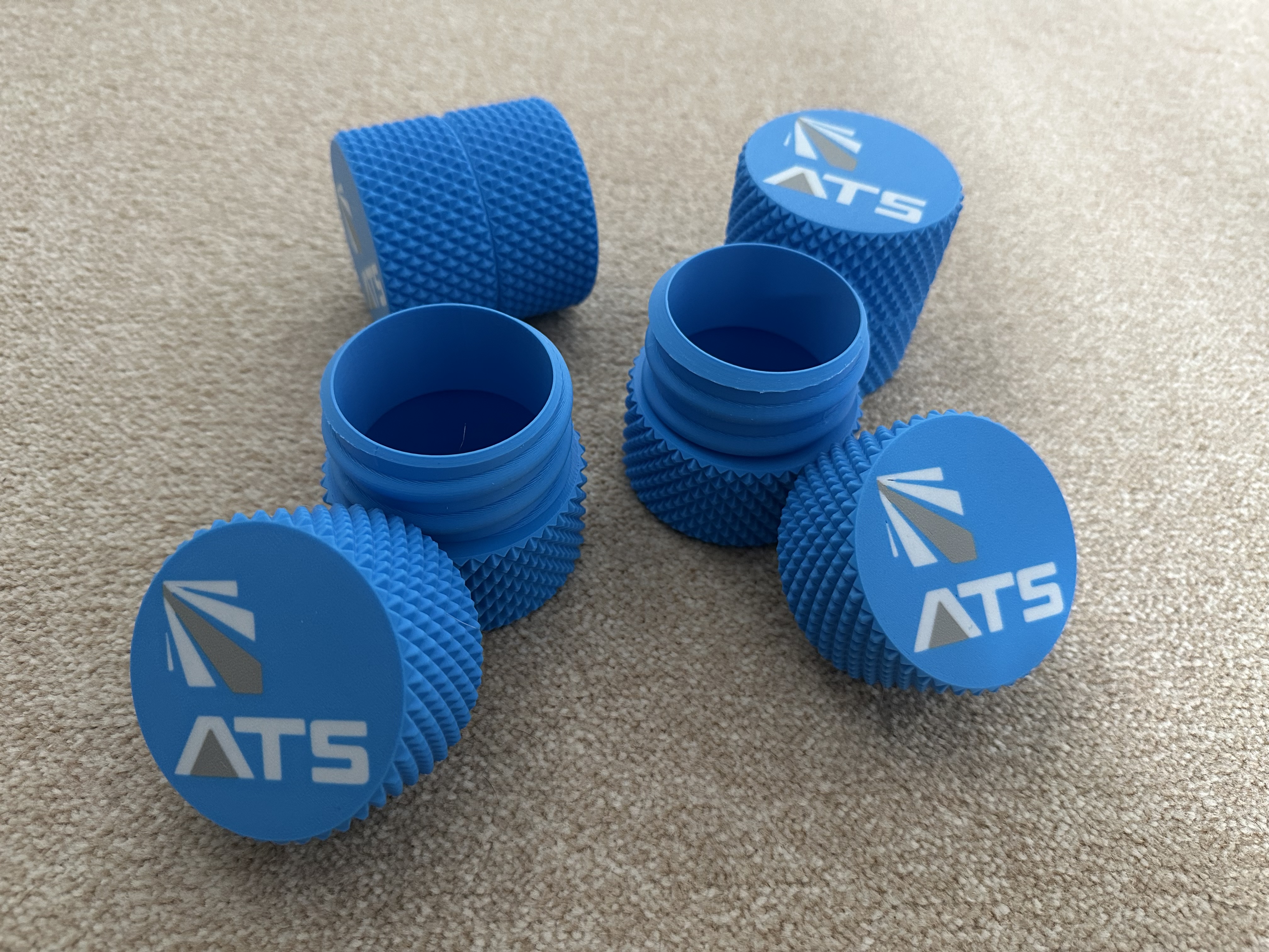 Miniatura 2 do modelo 3D Custom Threaded Container