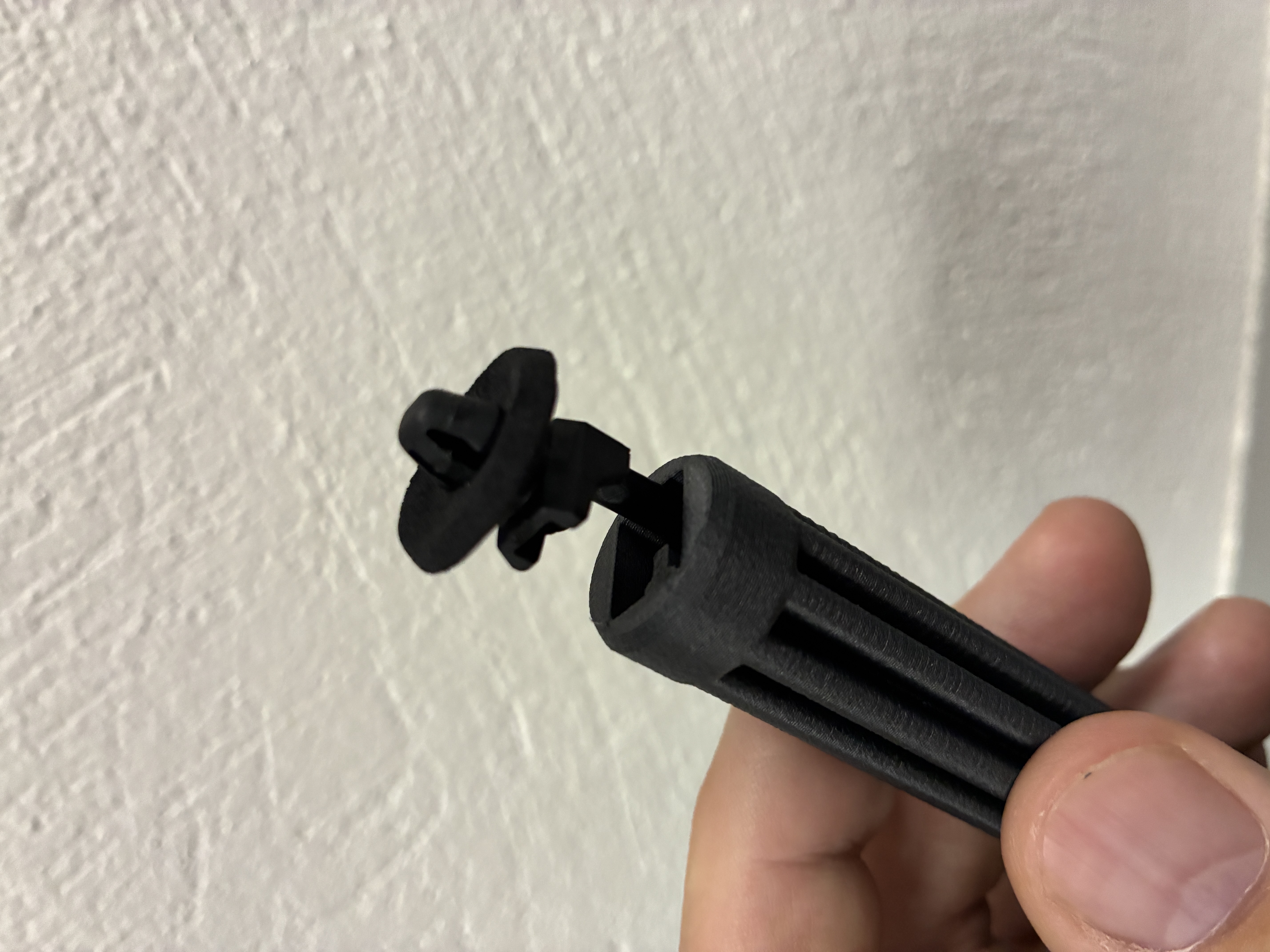 Fixing tie insert tool — thumbnail 3