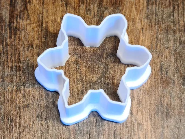 Christmas: snowflake cookie cutter