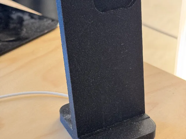 Upright IPhone 15 Pro MagSafe Charger Stand