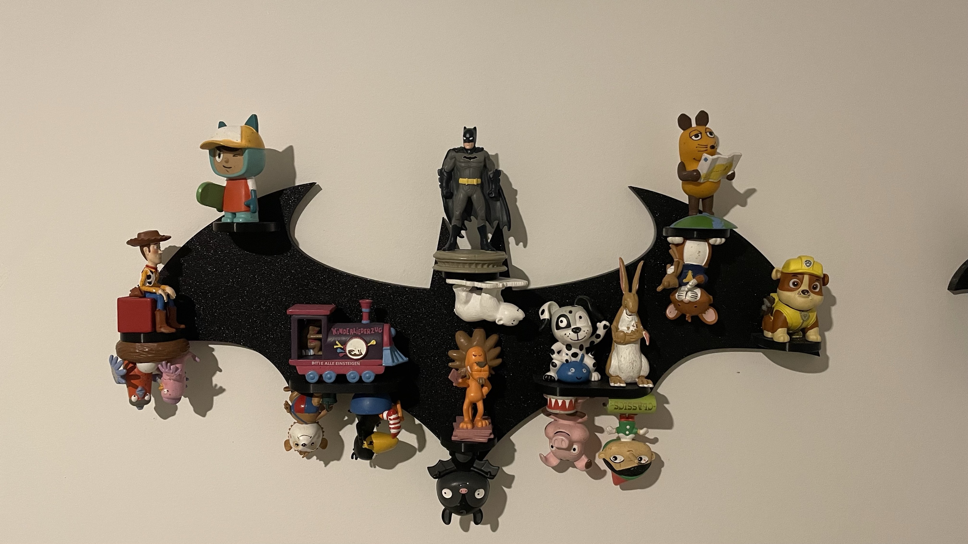 Batman Tonie shelf