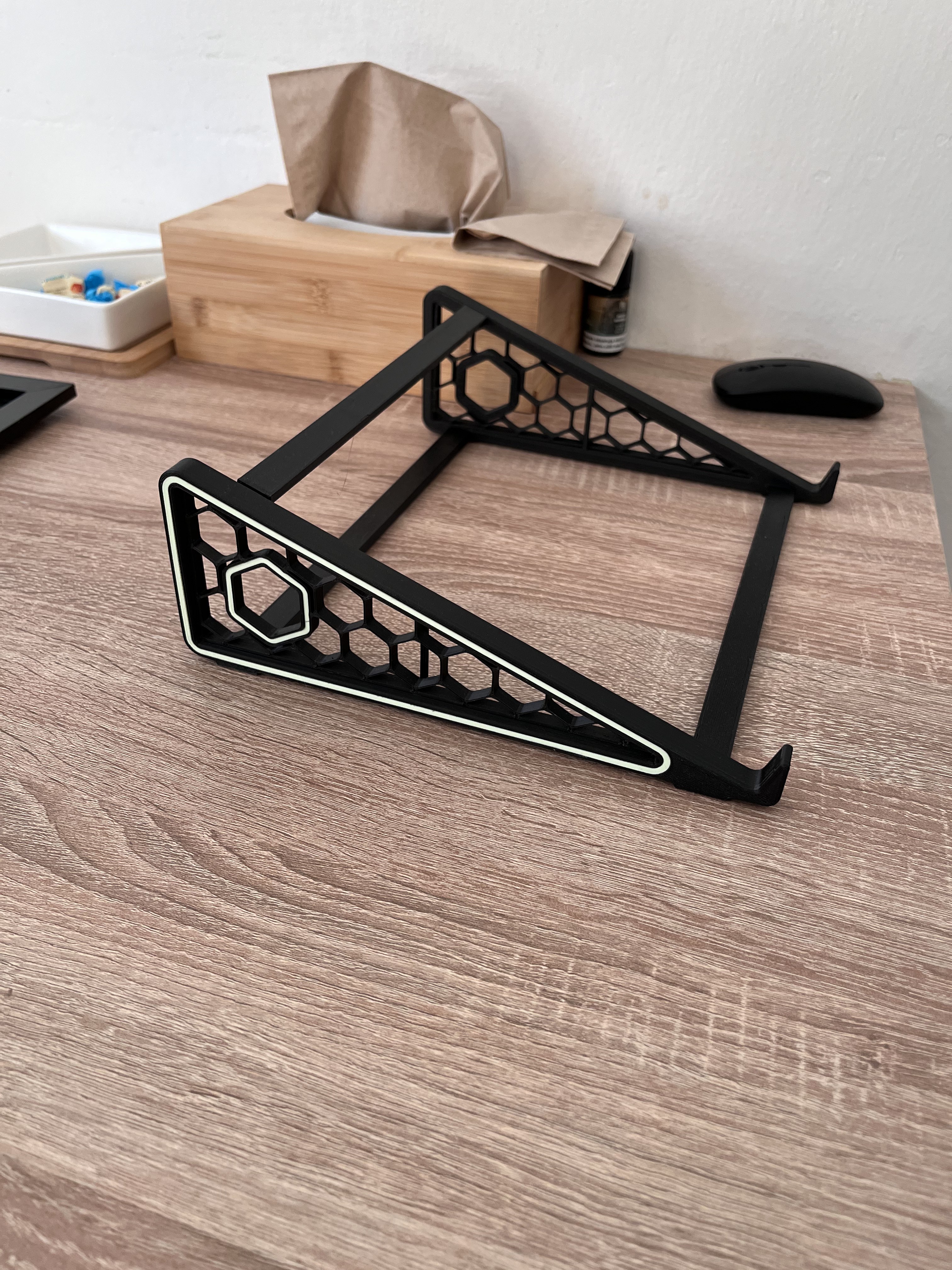 Notebook stand