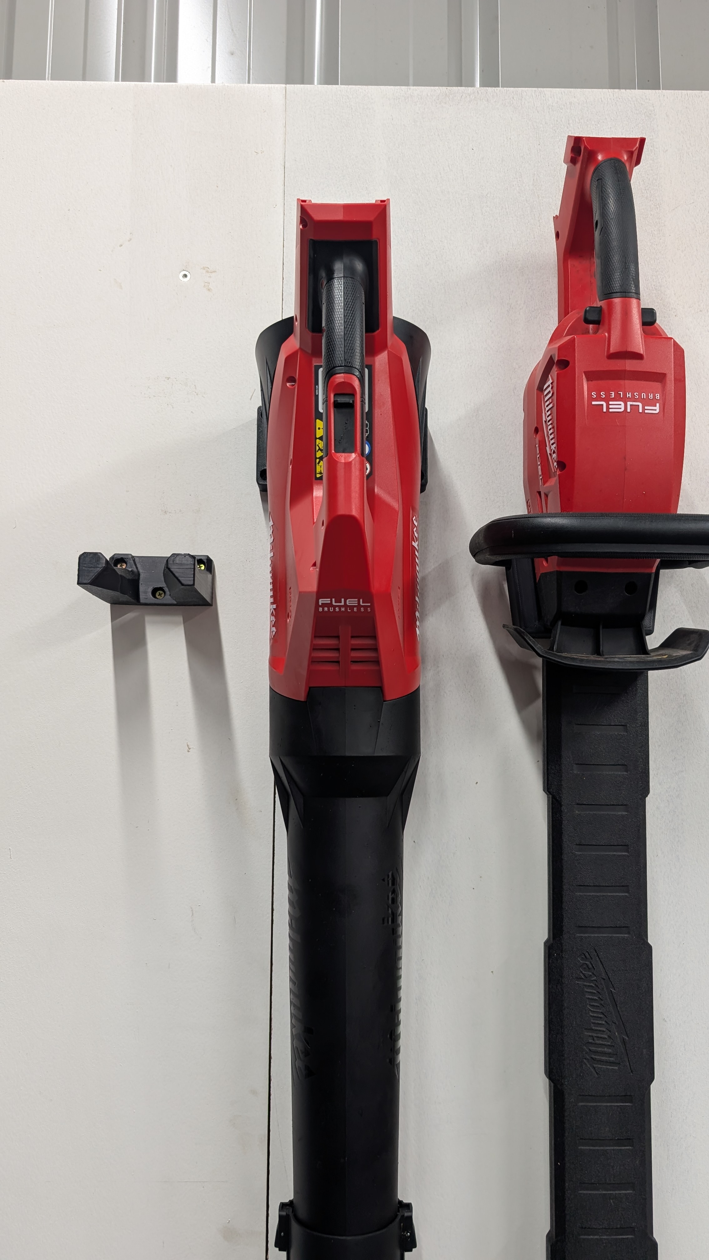Milwaukee Blower Wall Mount (M18FBLG30)