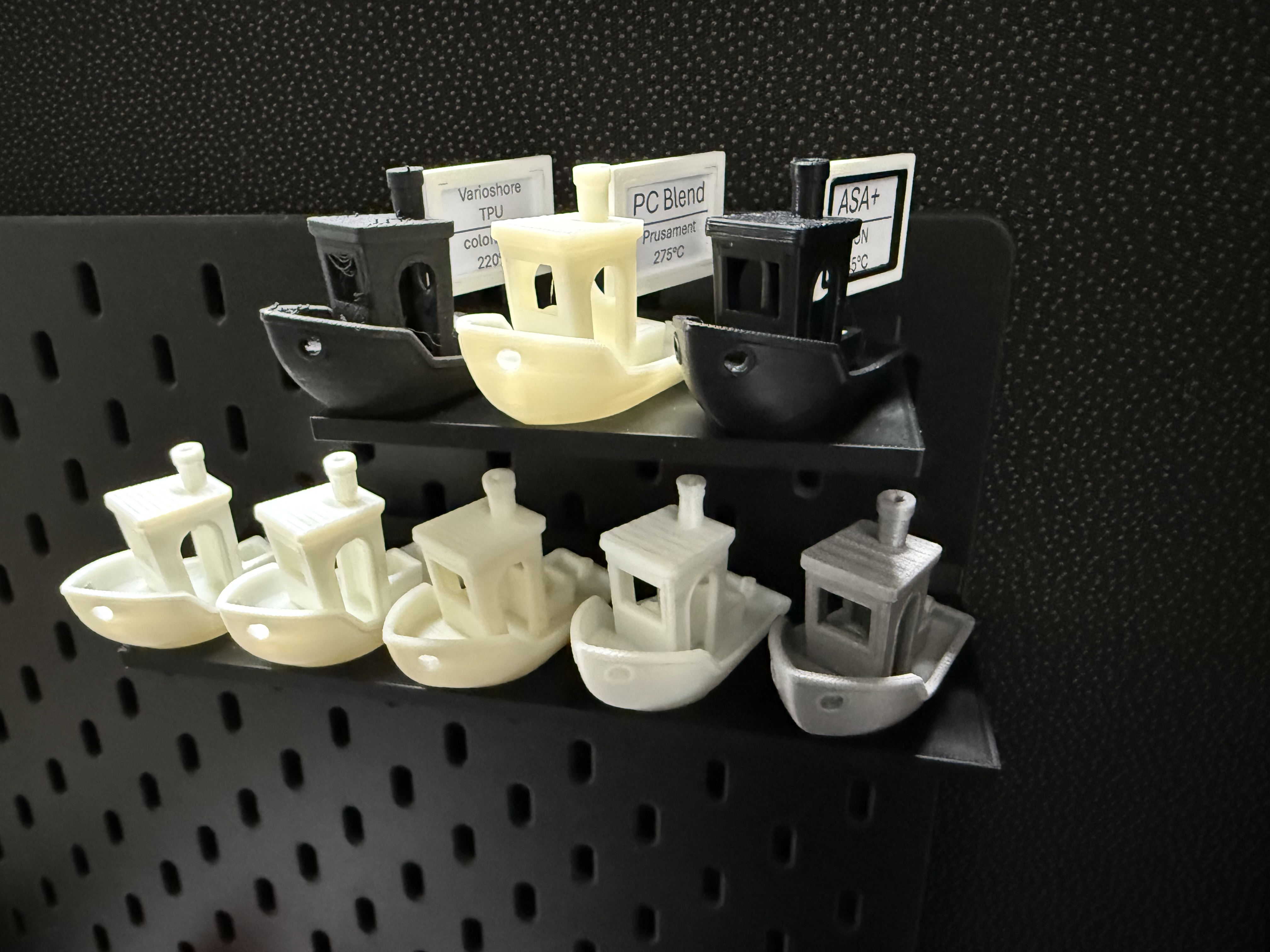 IKEA Skådis Benchy Shelf with space flag/label