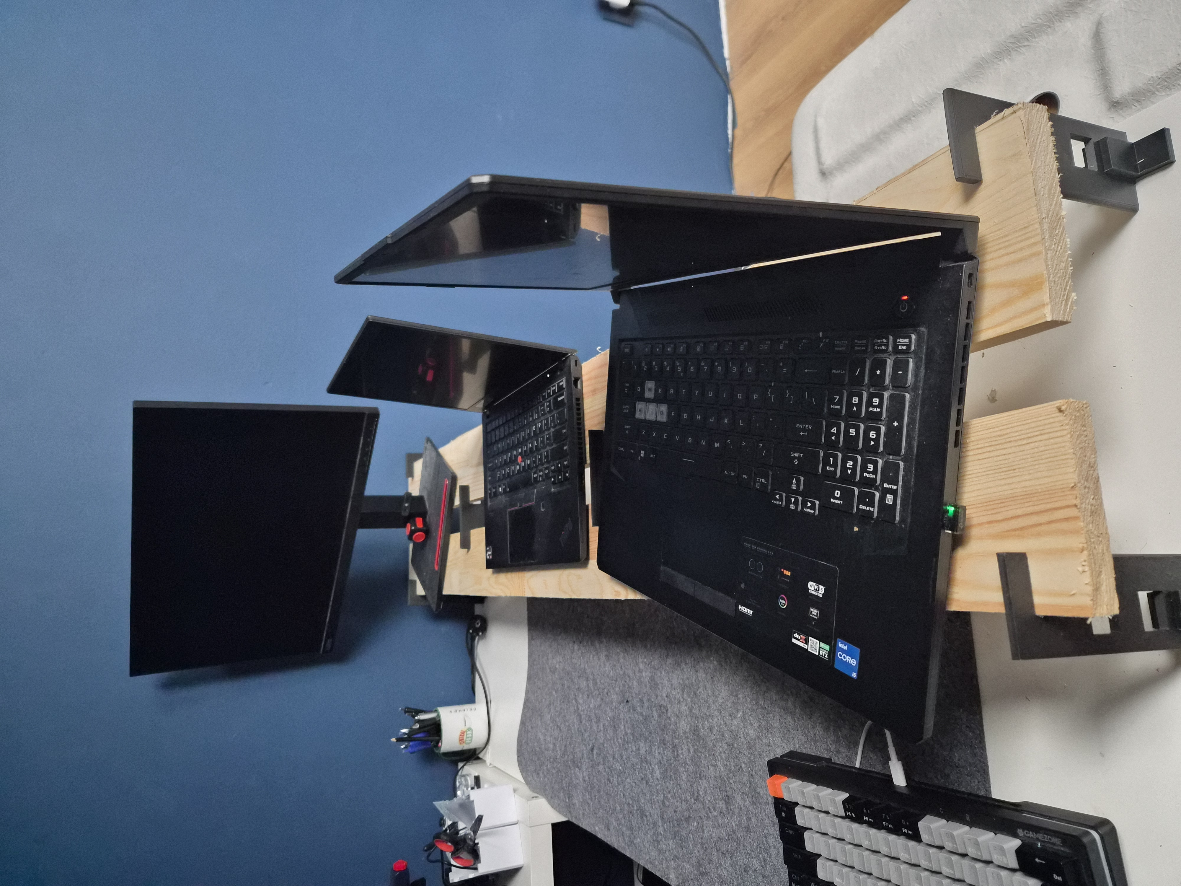 Desk stand