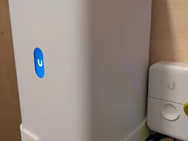 Unifi UNAS2 wallmount