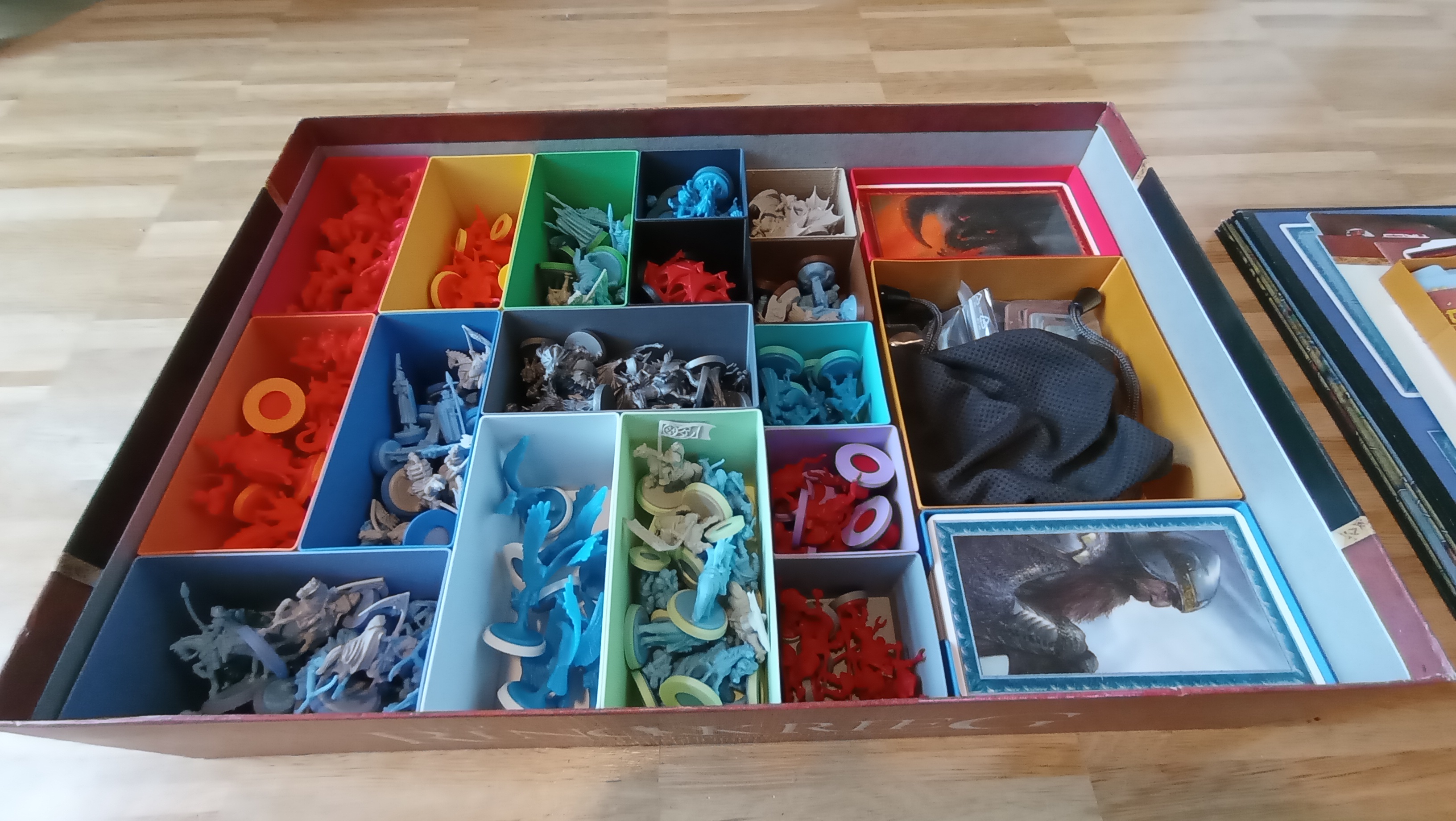 War of the Ring 2nd edition + all Expansions insert + miniature bases