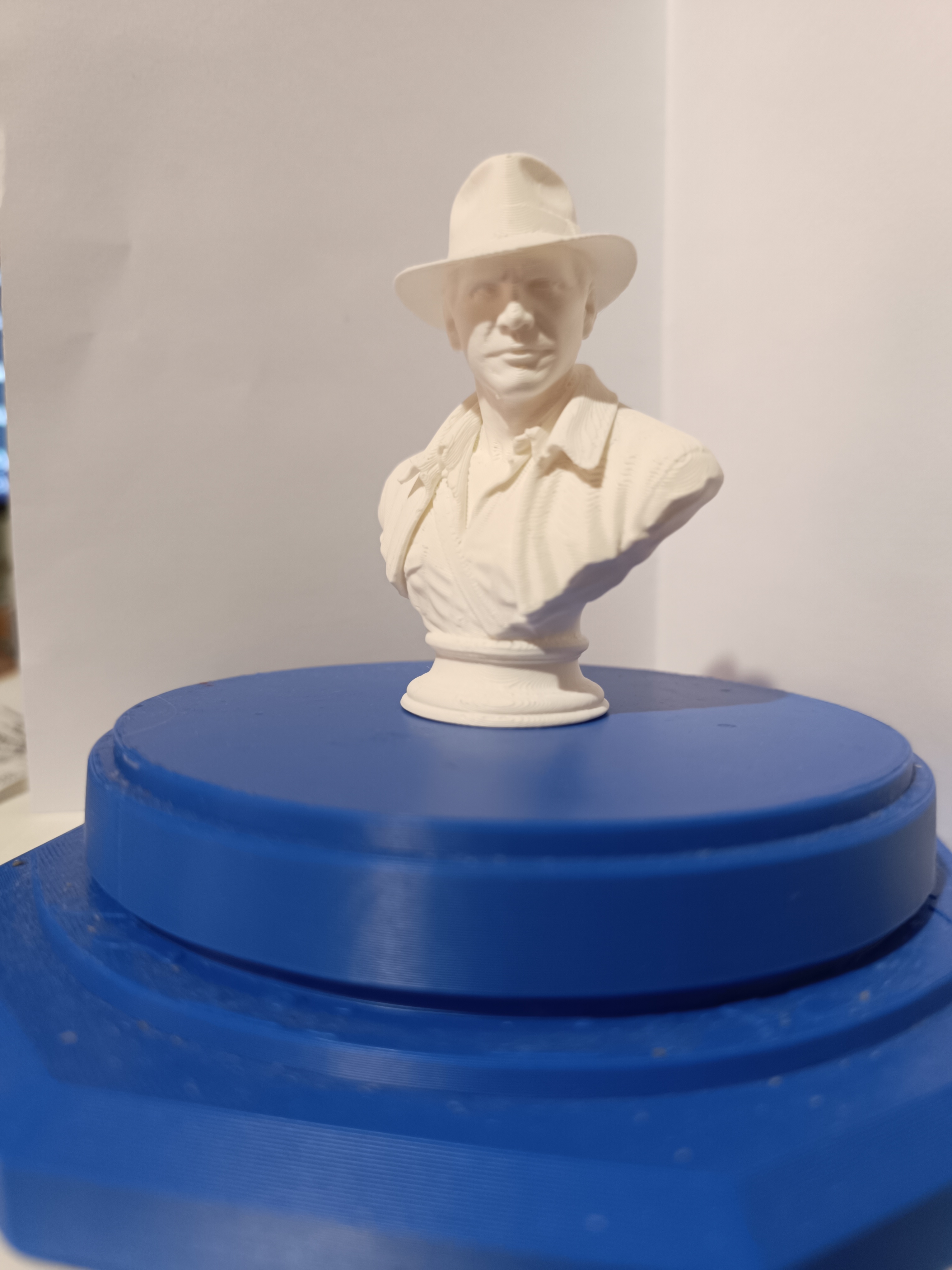 bust Indiana Jones,
