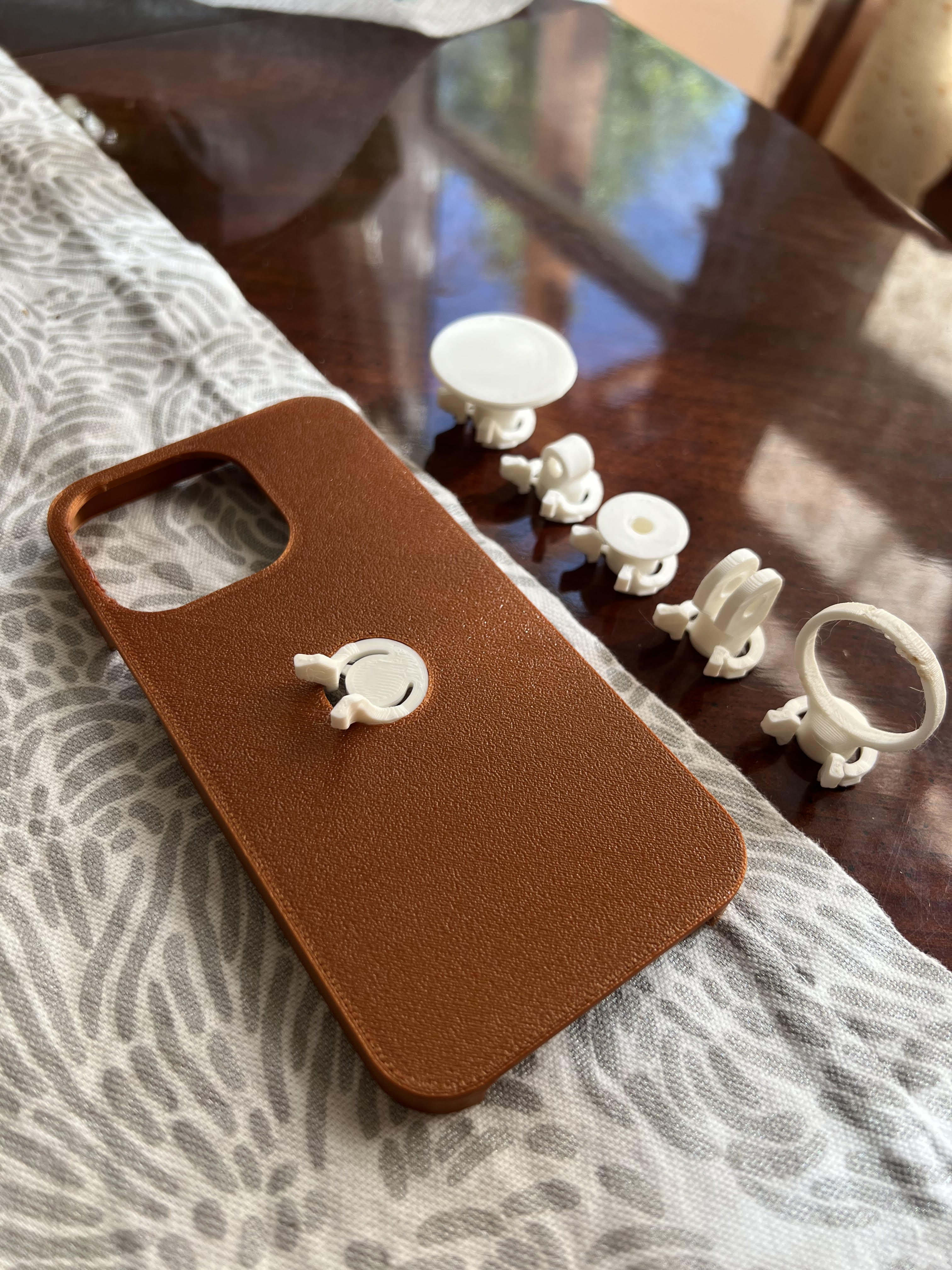 Universal Thin Quick Disconnect Phone Accessories