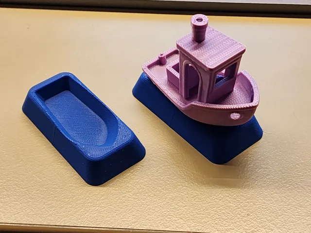 Benchy pedestal