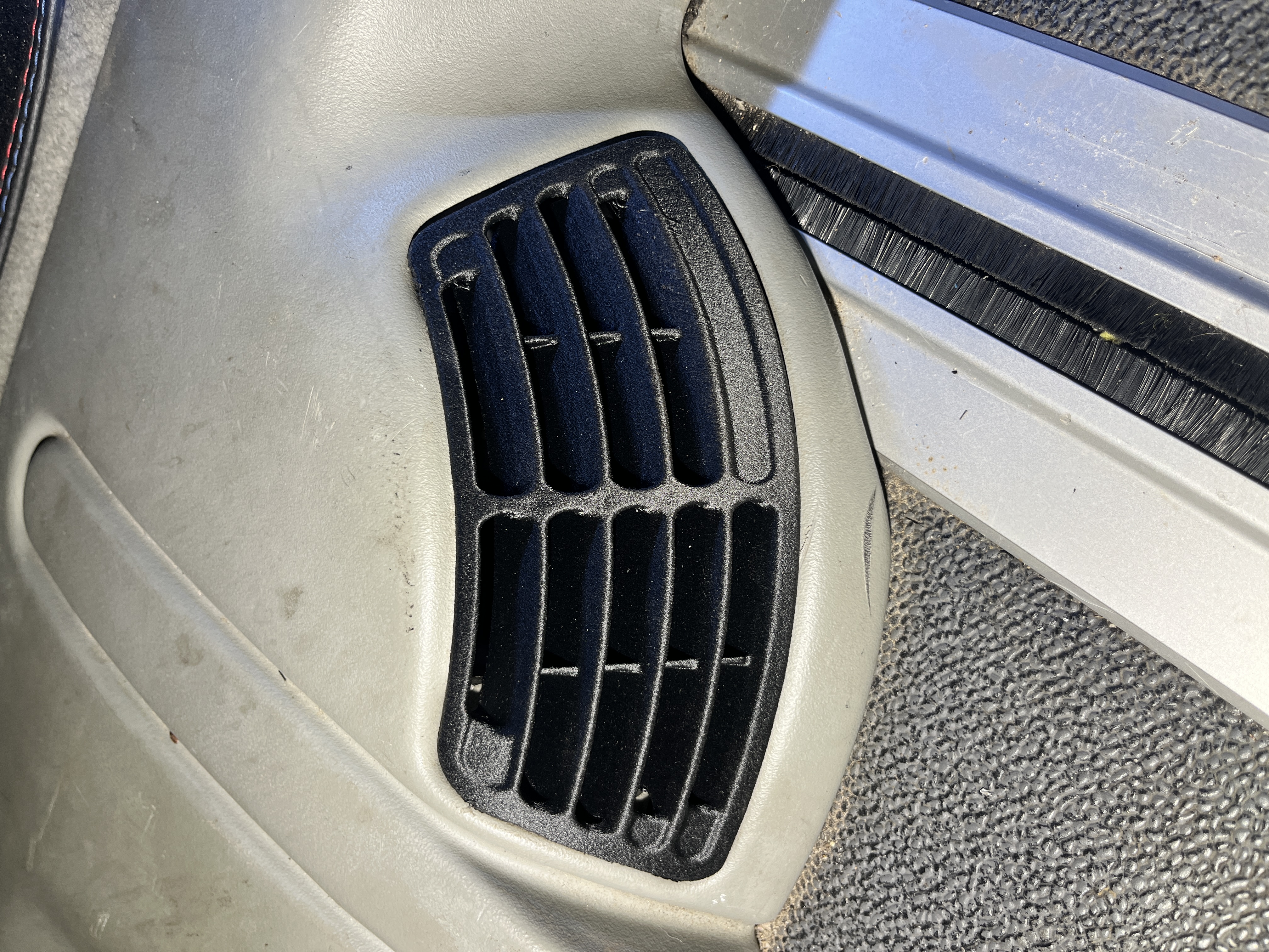 Renault Trafic Generation/Evado - Air Vent / A/C Grille Replacement (OEM Fit) 2000-2014