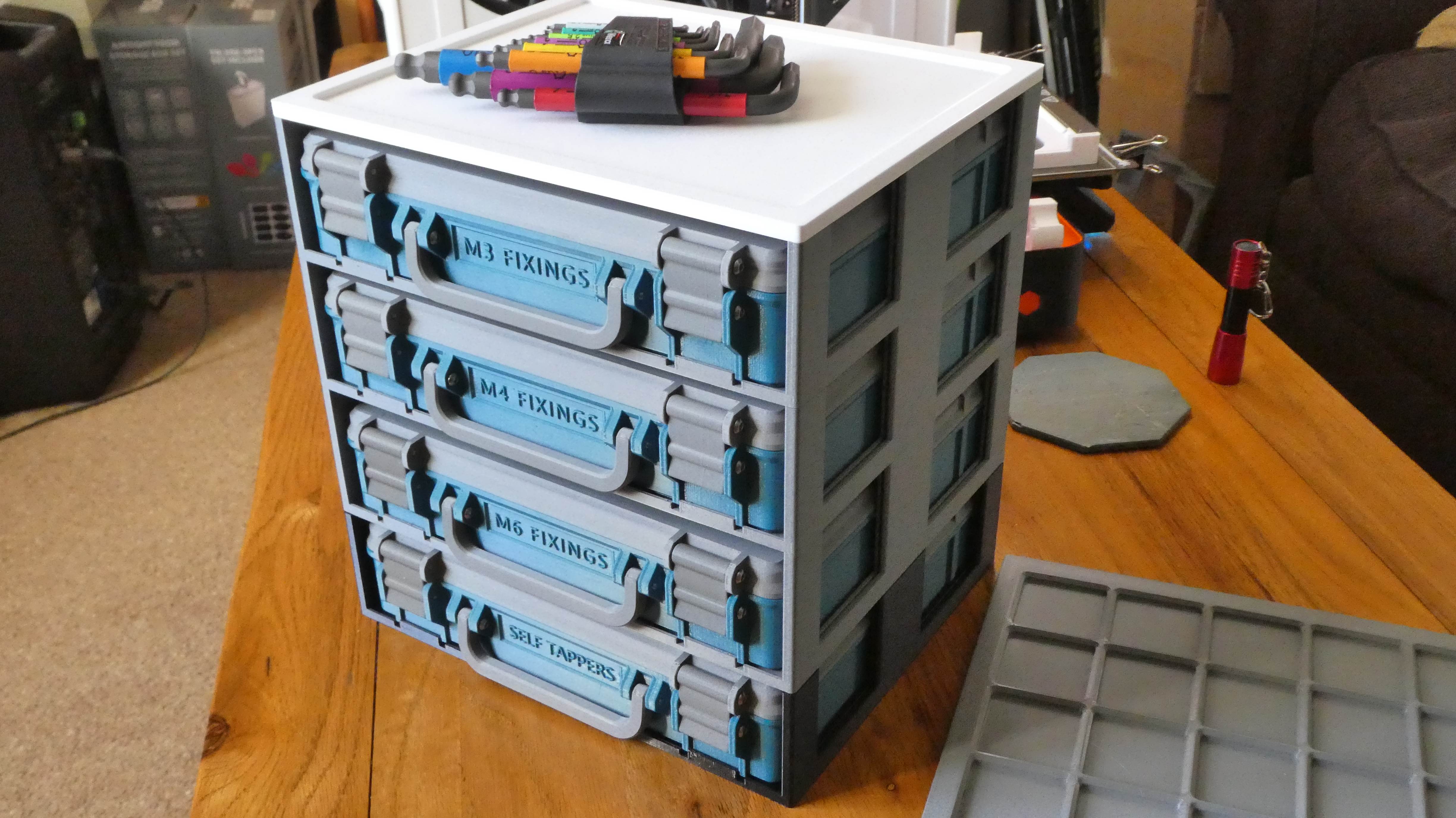 Modular Shelving for Gridfinity Case Light