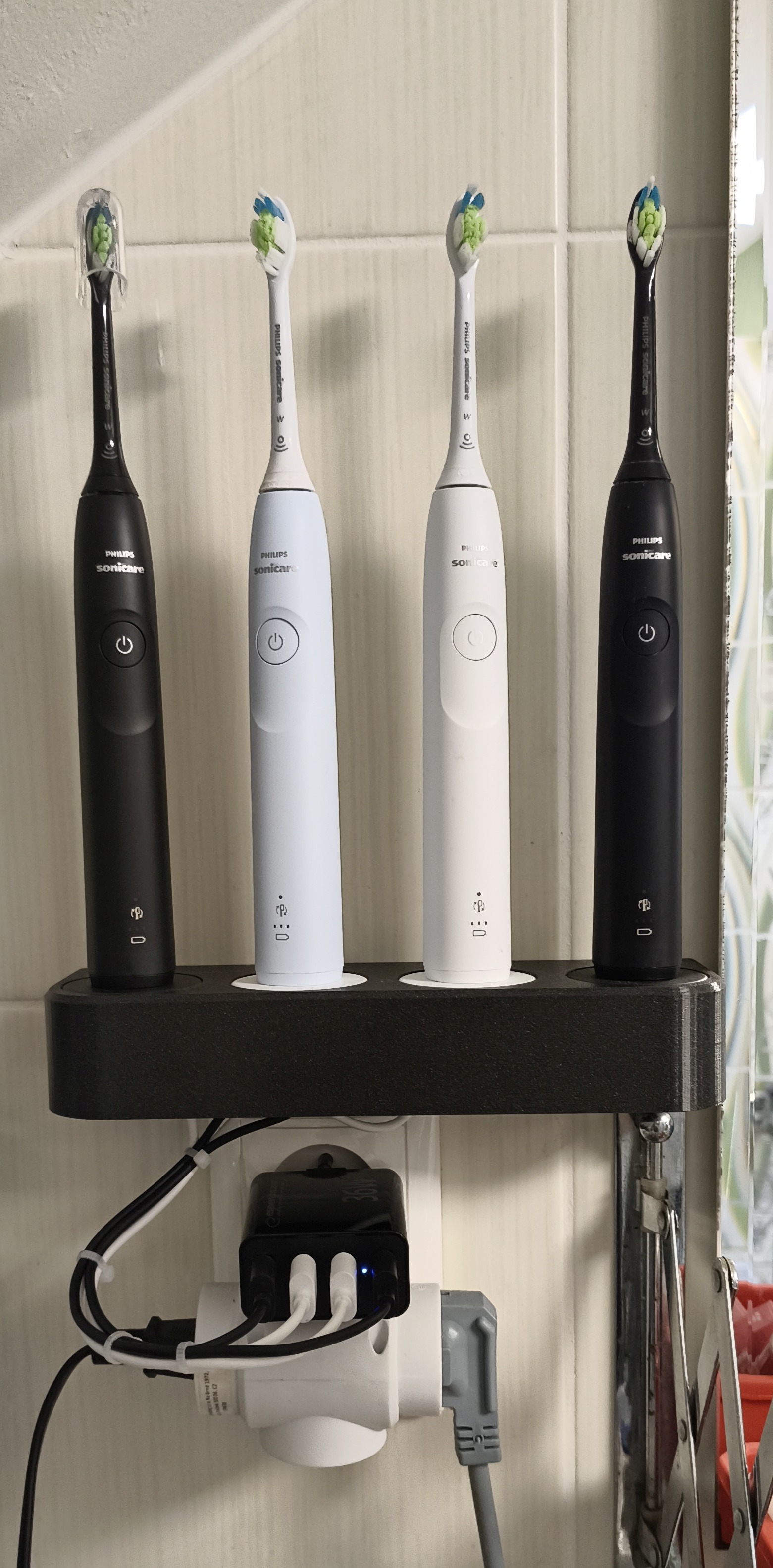 Philips Sonicare 5300 toothbrush holder with charger