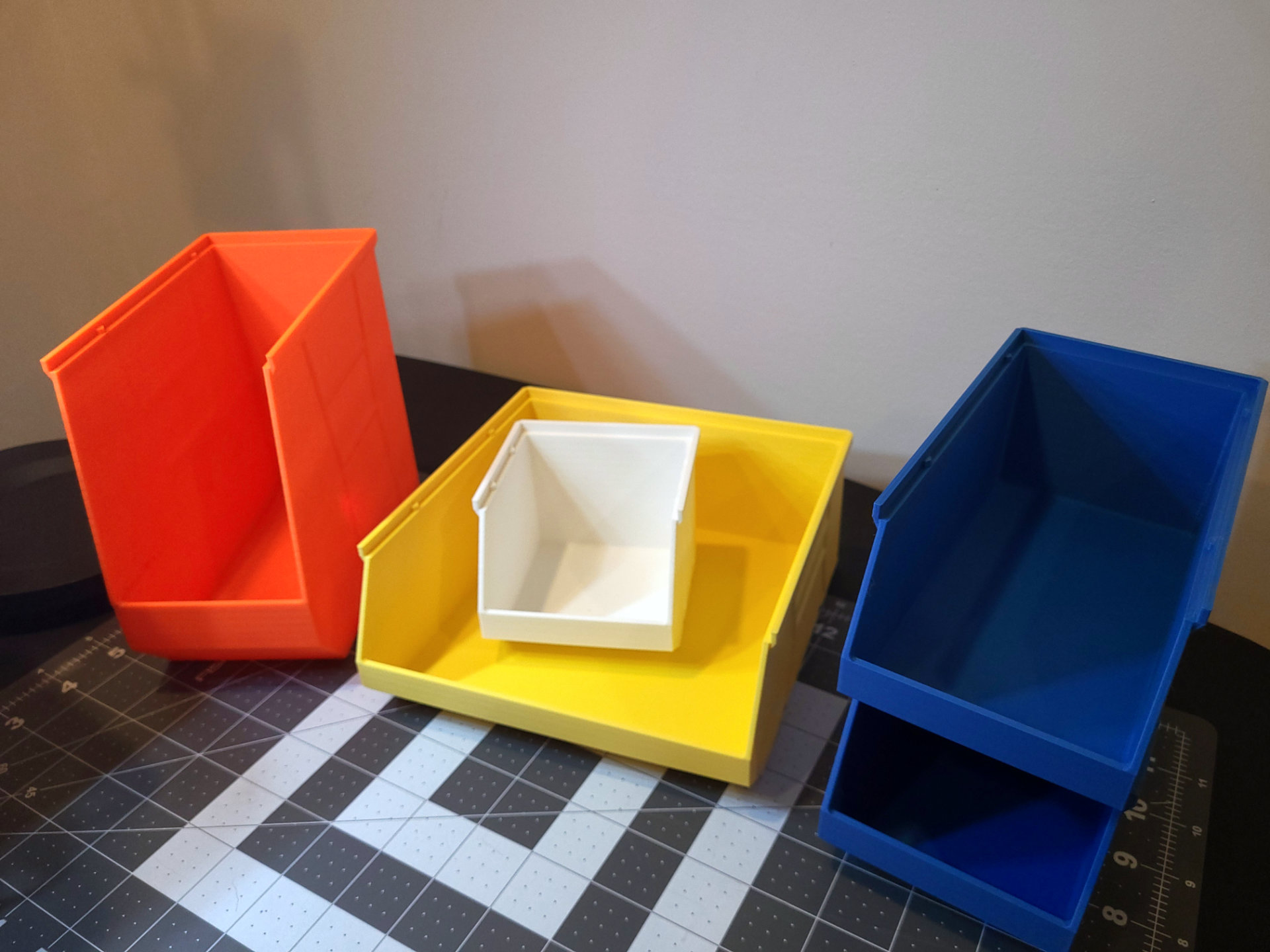Parametric stackable workshop bins/boxen V2