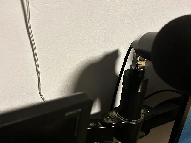 Monitor-Mounted Microphone Holder